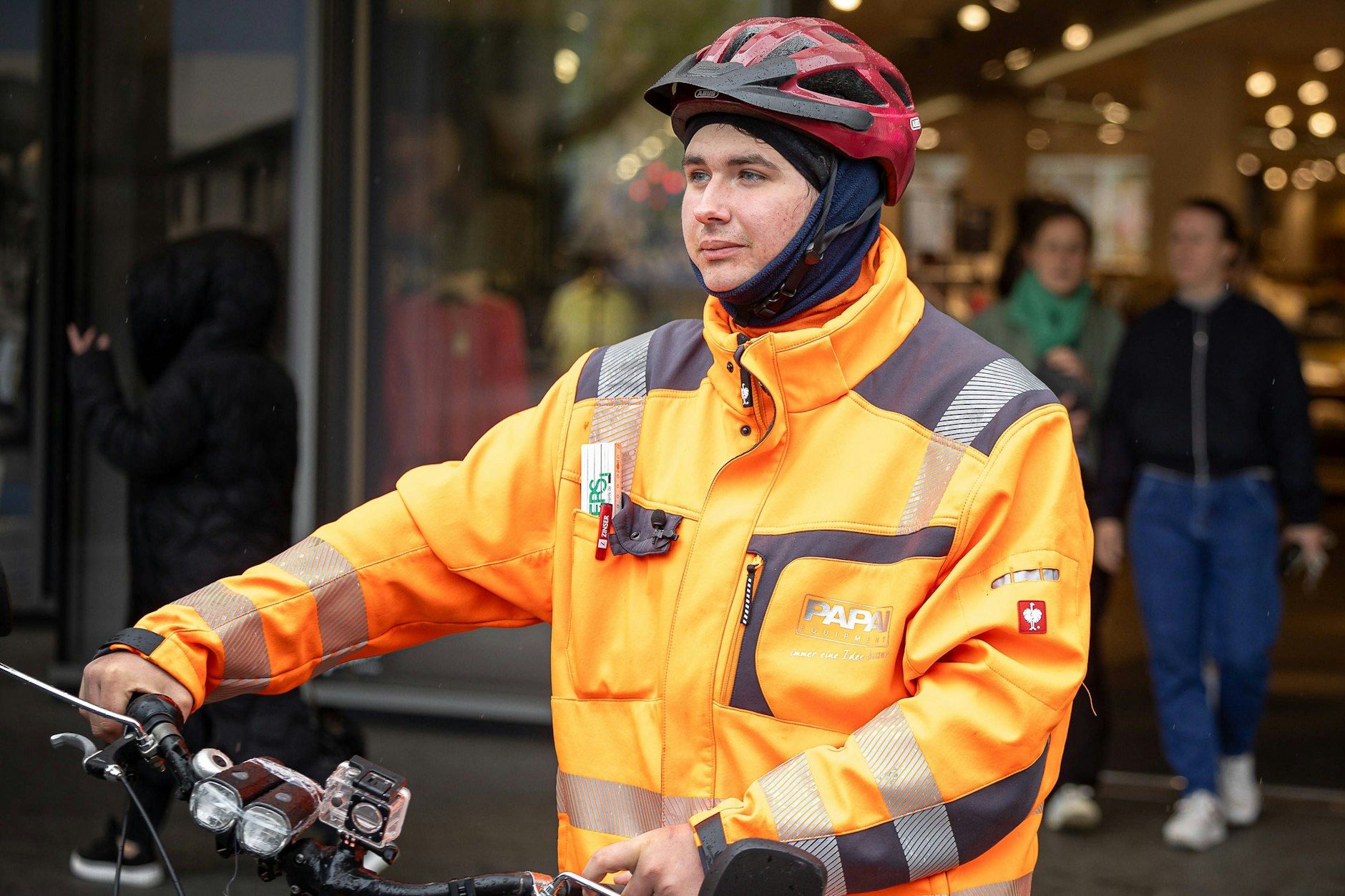 Der selbsternannte Anzeigenhauptmeister Niclas M. macht in ganz Deutschland Jagd auf Falschparker.