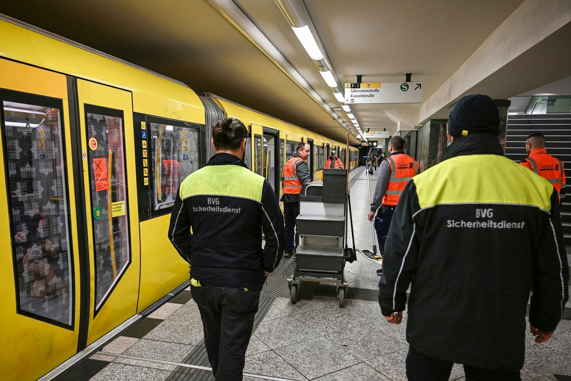 BVG: Alle U8-Stationen sollen sauber werden – wenn die Berliner mitmachen
