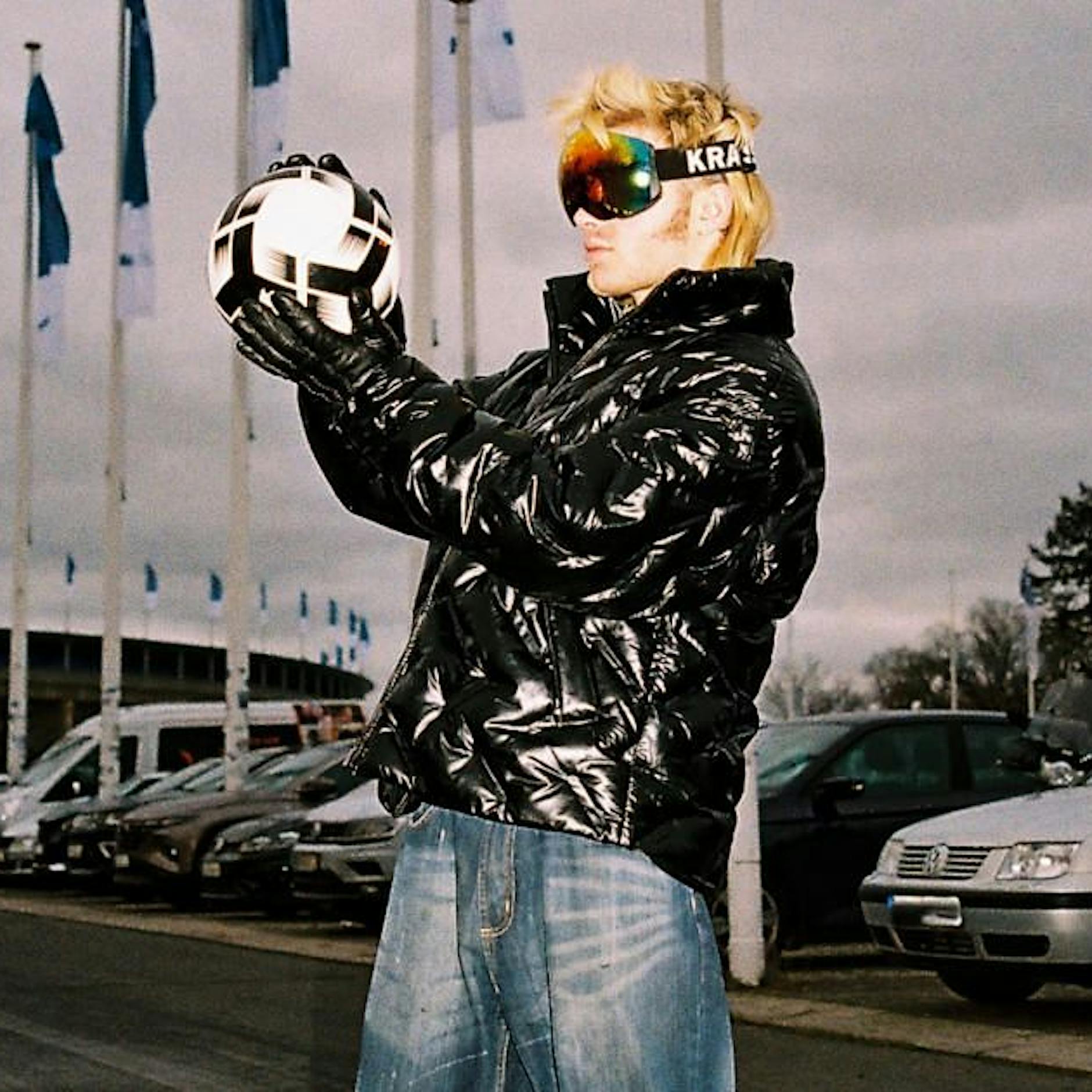 EM-Song: Liefert Ski Aggu mit „Junge Baller“ den nächsten Sommerhit?