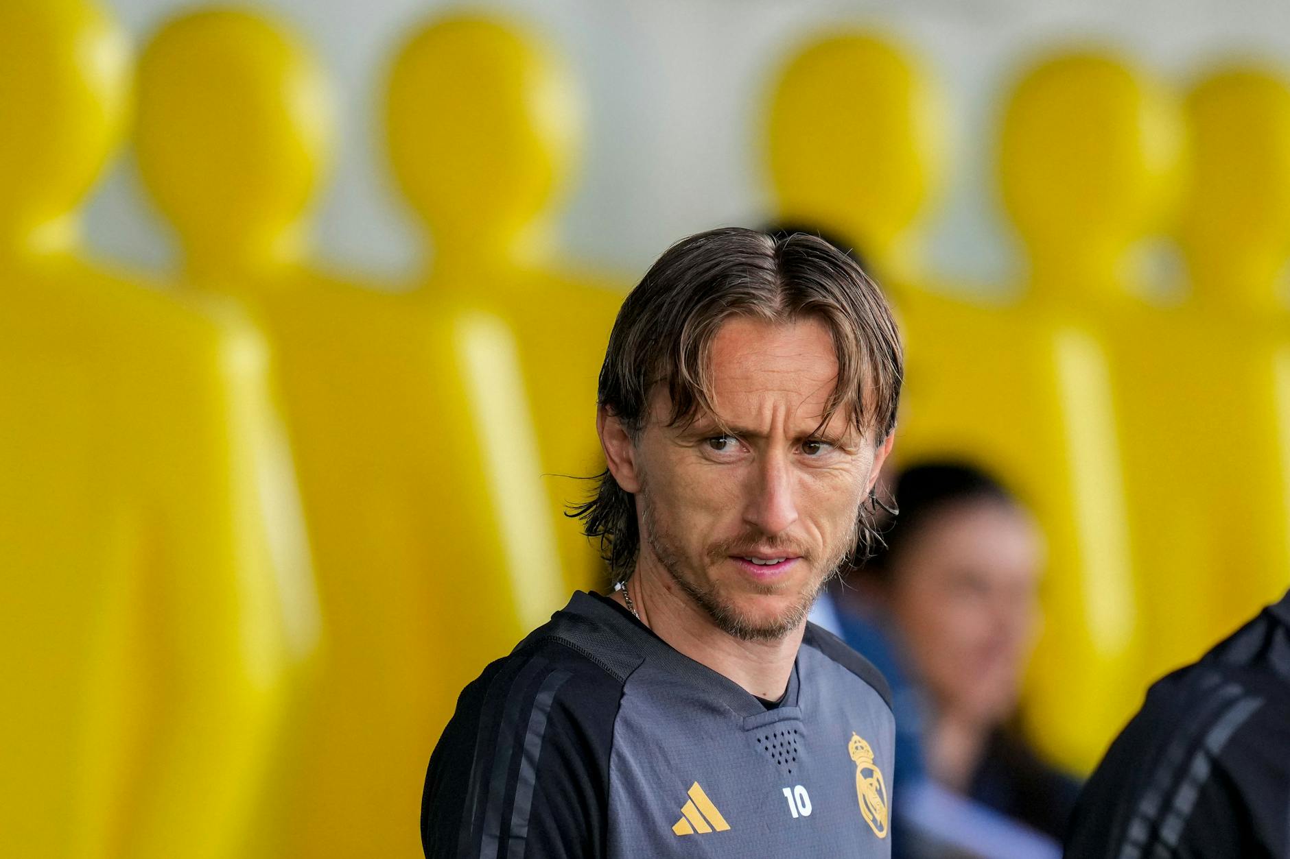 Real Madrid's Star-Kicker Luka Modric macht mit der kroatischen Nationalelf in Neuruppin Station.