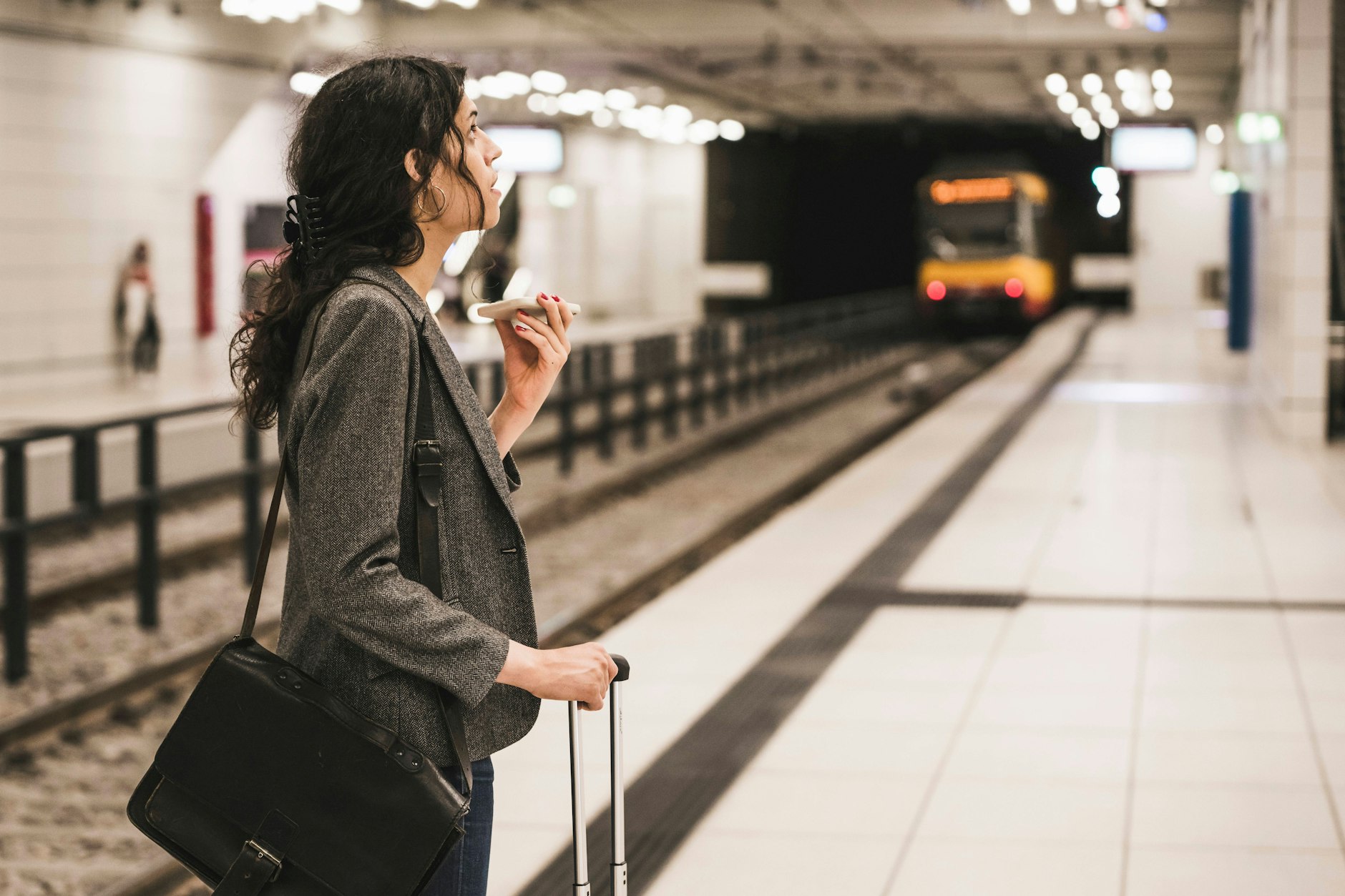 Sprachnachrichten in der Öffentlichkeit abzuspielen ist eine Unsitte.