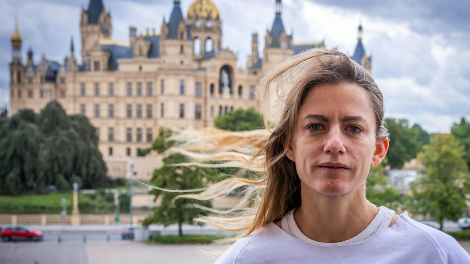Der Berliner Performance-Star Florentina Holzinger inszeniert erstmals eine Oper, am Mecklenburgischen Staatstheater in Schwerin.