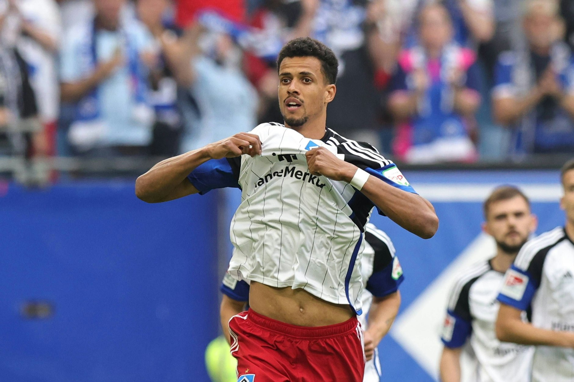 Bereit zum Trikottausch: Robert Glatzel (30) schoss 22 Tore für den Hamburger SV und gilt als Kandidat beim 1. FC Union. 