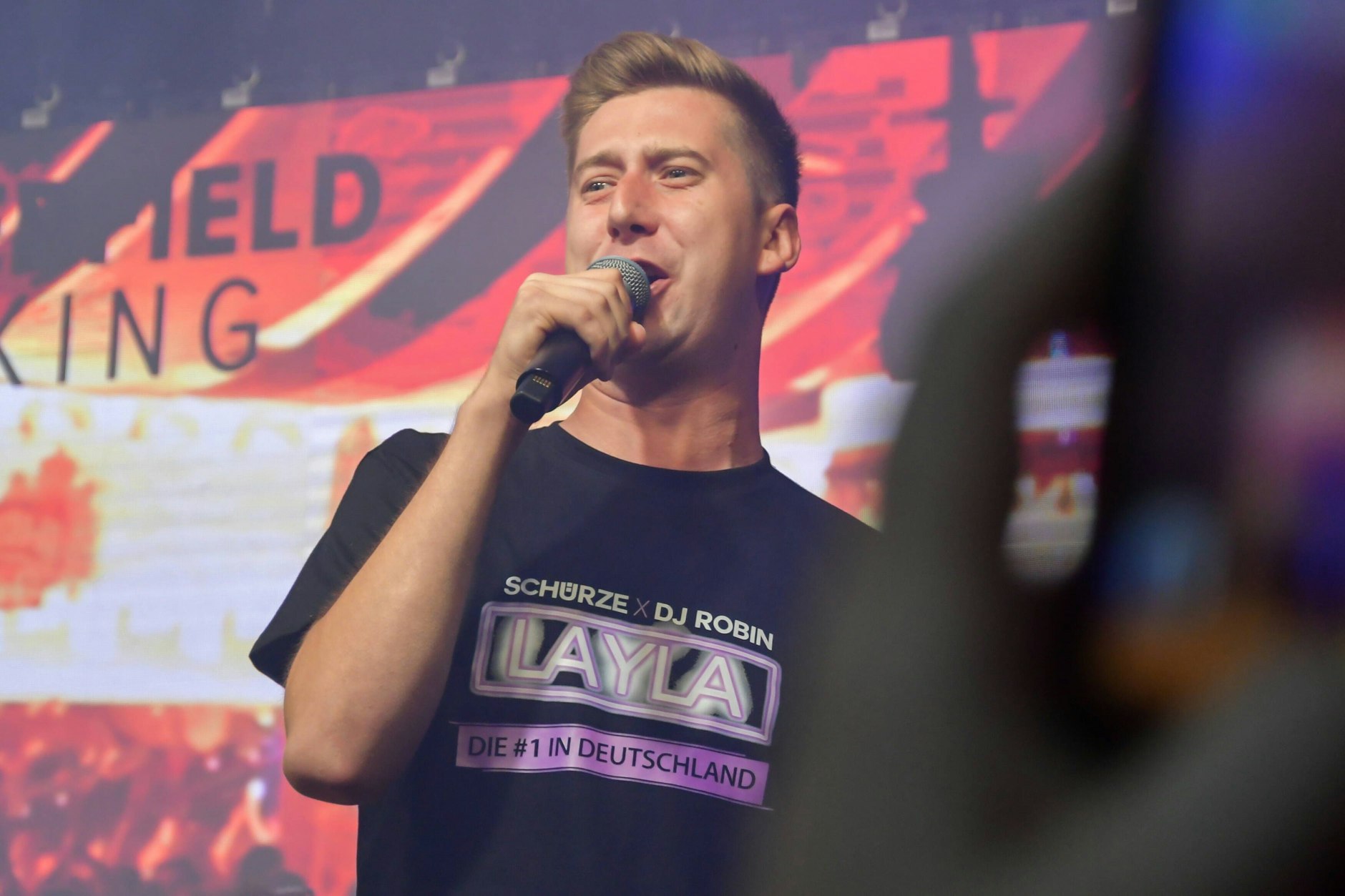 DJ Robin sorgte mit dem Song Layla im Sommer 2022 für Aufregung. Was sagt er zum Verbot von „L'amour toujours“?