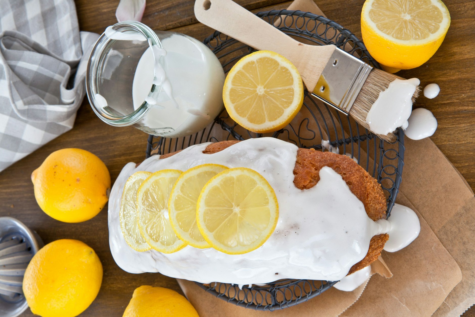 Das Rezept für Zitronenkuchen ist super einfach und total lecker.