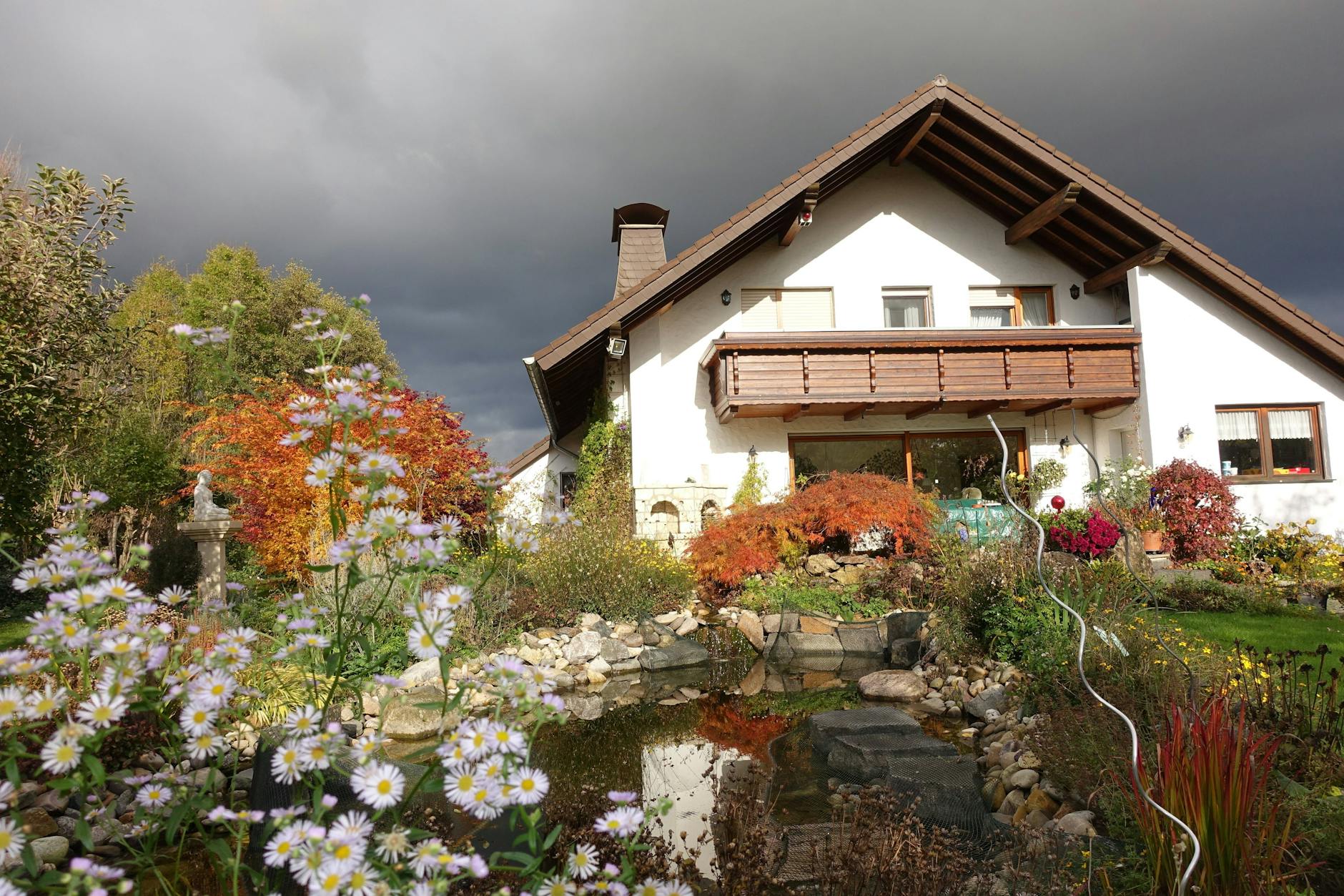 Hochwasser: Es hilft, wenn das Haus auf einer Anhöhe steht. 