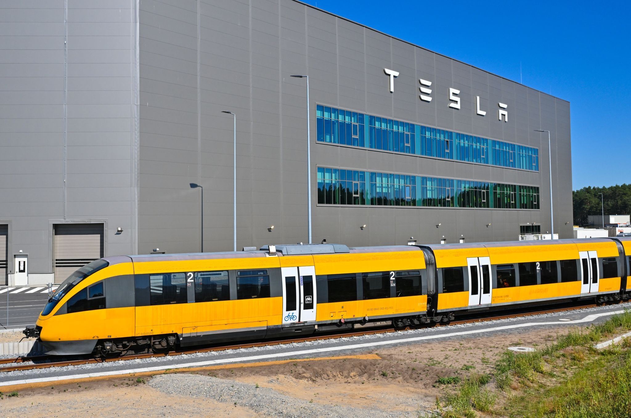 Tesla-Shuttle von Berlin nach Grünheide: Diesel-Werksverkehr steht vor dem Aus