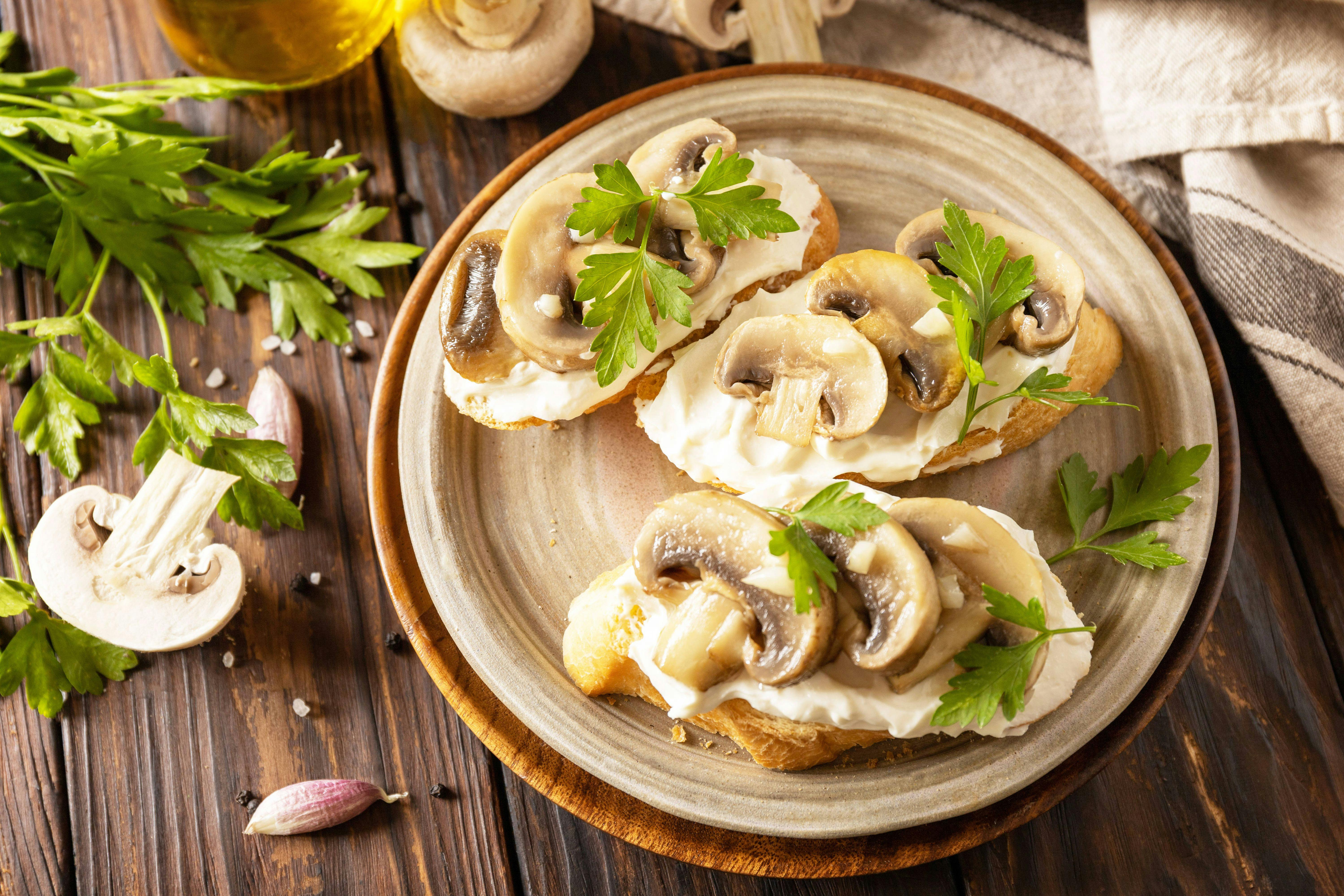 Geniales Rezept: Kennen Sie Pilz-Bruschetta? Besser als Jäger-Toast!