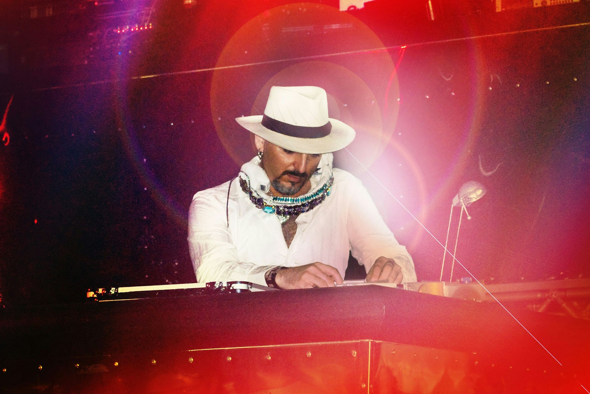 Gigi D'Agostino feiert mit seinem Song "L'amour toujours" nach dem Sylt-Skandal Erfolge.