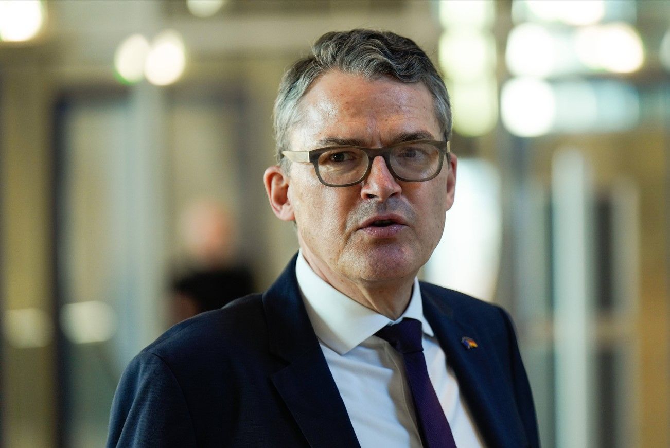 CDU-Politiker Roderich Kiesewetter auf Marktplatz geschlagen – Angreifer: „Kriegstreiber“