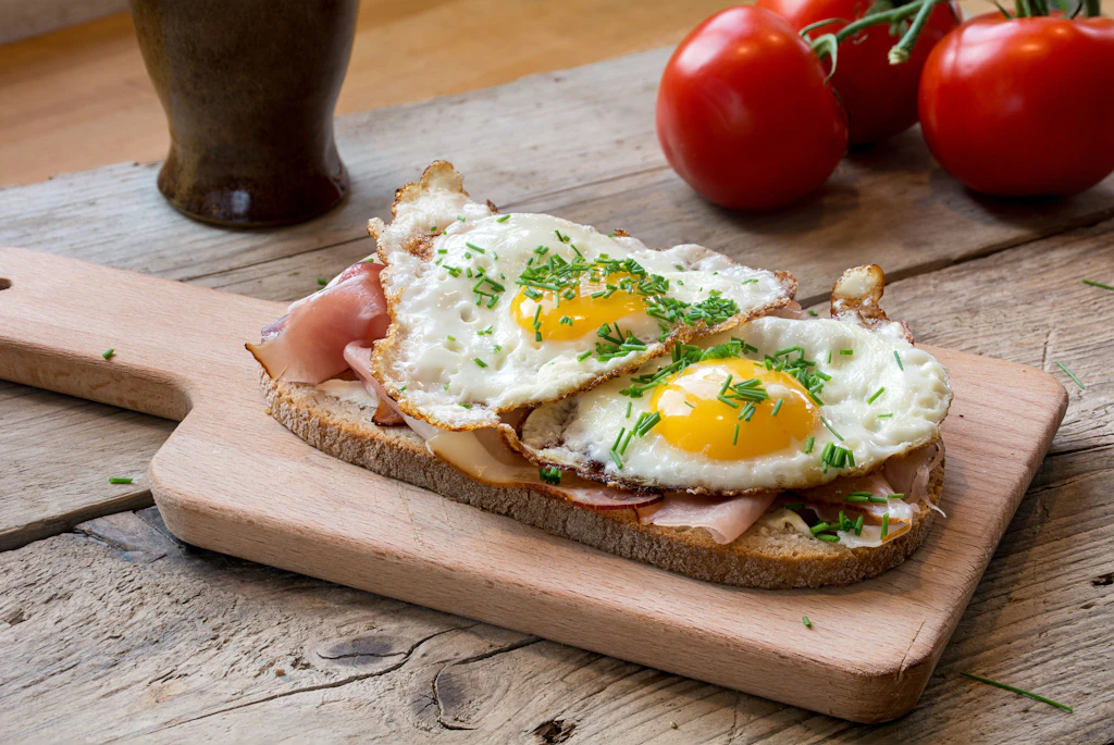 Rezept für Strammer Max: So zaubern Sie Omas Stullen-Klassiker!