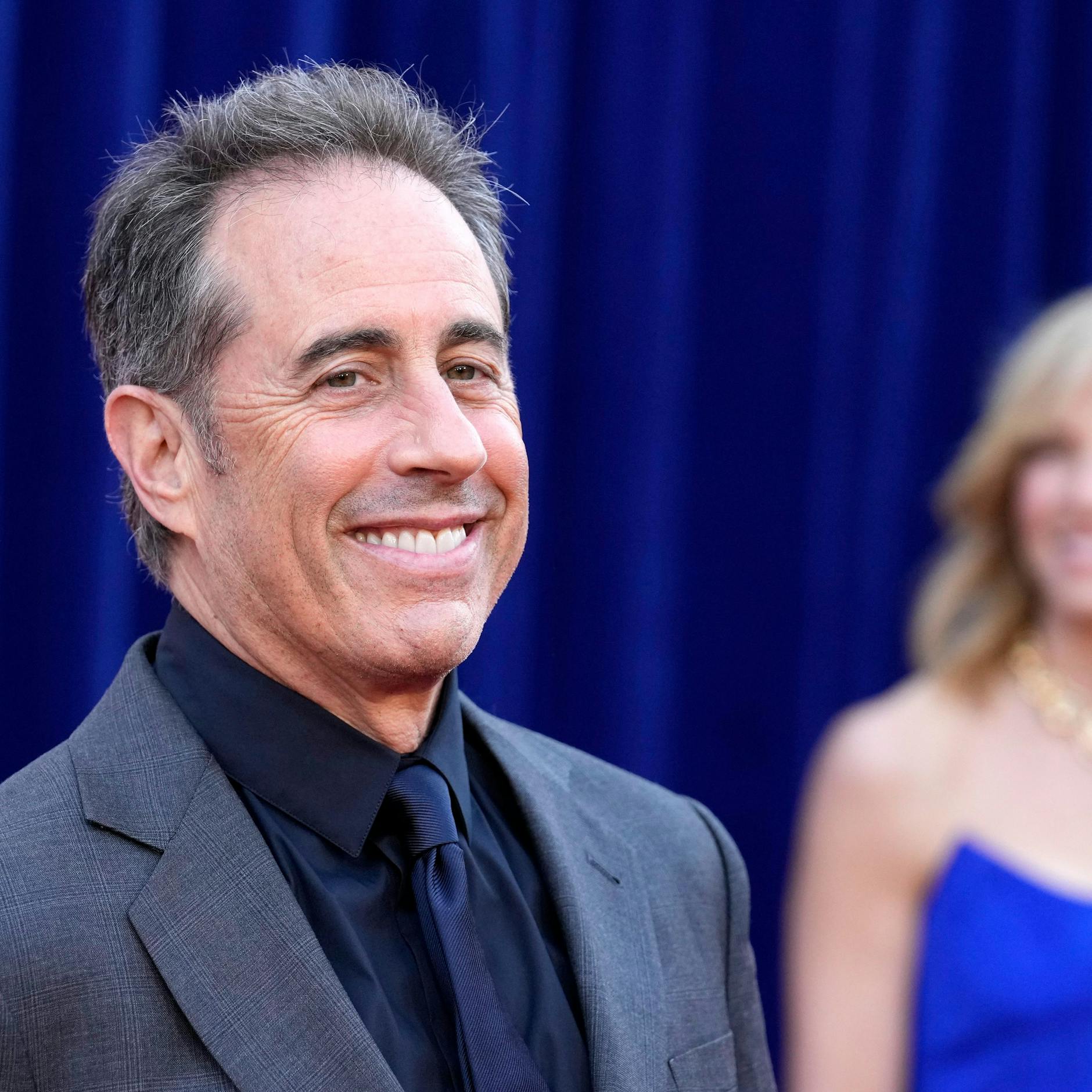 Image - Anja Rützels Promi-Kolumne: Schnuffihafte Männlichkeit – Jerry Seinfeld, Brad Pitt, Heidi Klum