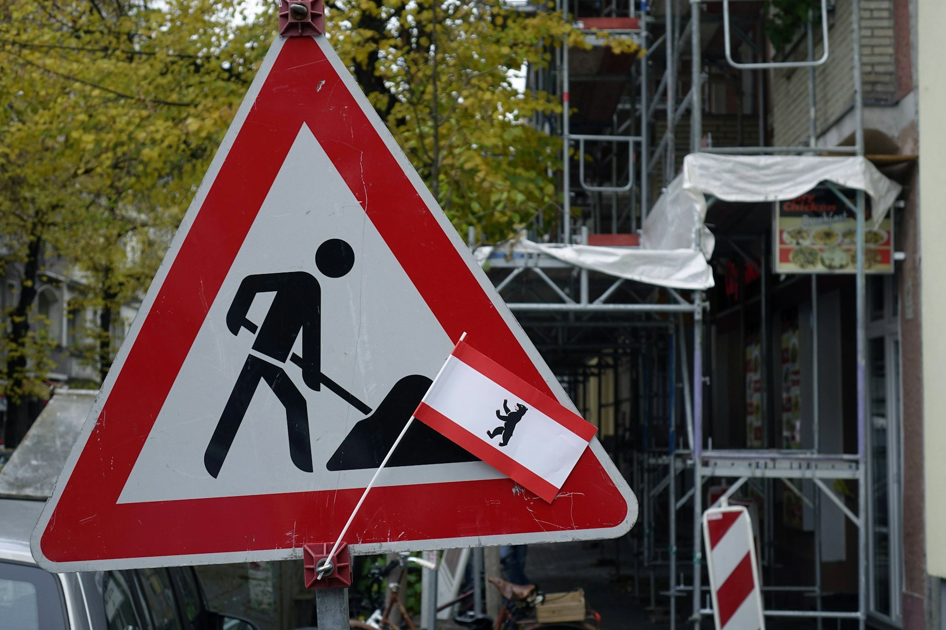 In Berlin wird immer und überall gebaut - auch am Montag gibt es neue Engstellen in der Stadt.