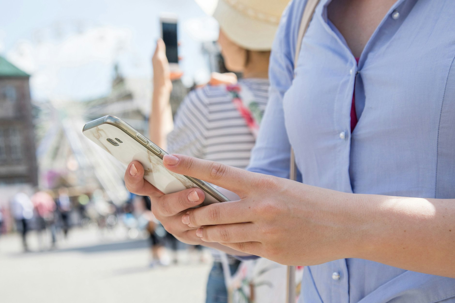 Einmal pro Woche das Smartphone aus- und wieder anschalten. Das soll laut NSA gegen Schadsoftware helfen.