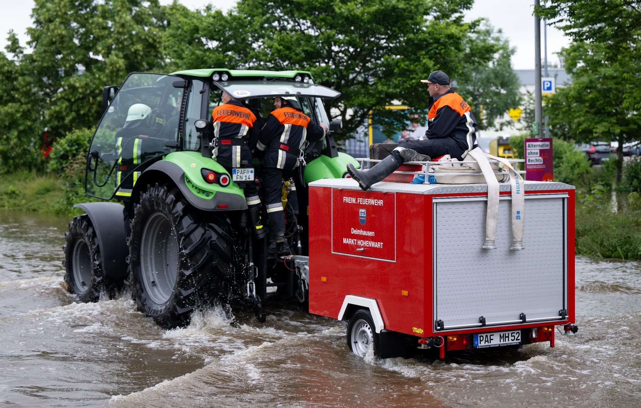 Image - Hochwasser im Süden ++ Wieder Starkregen erwartet ++ Suche nach Vermissten ++