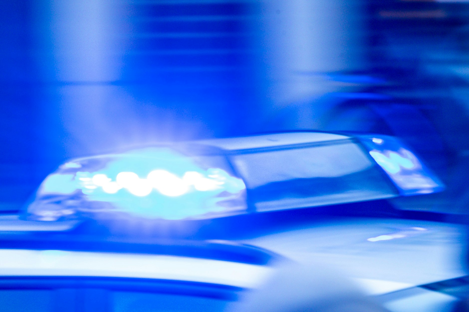 Die Polizei ermittelt wegen versuchten Raubmordes.