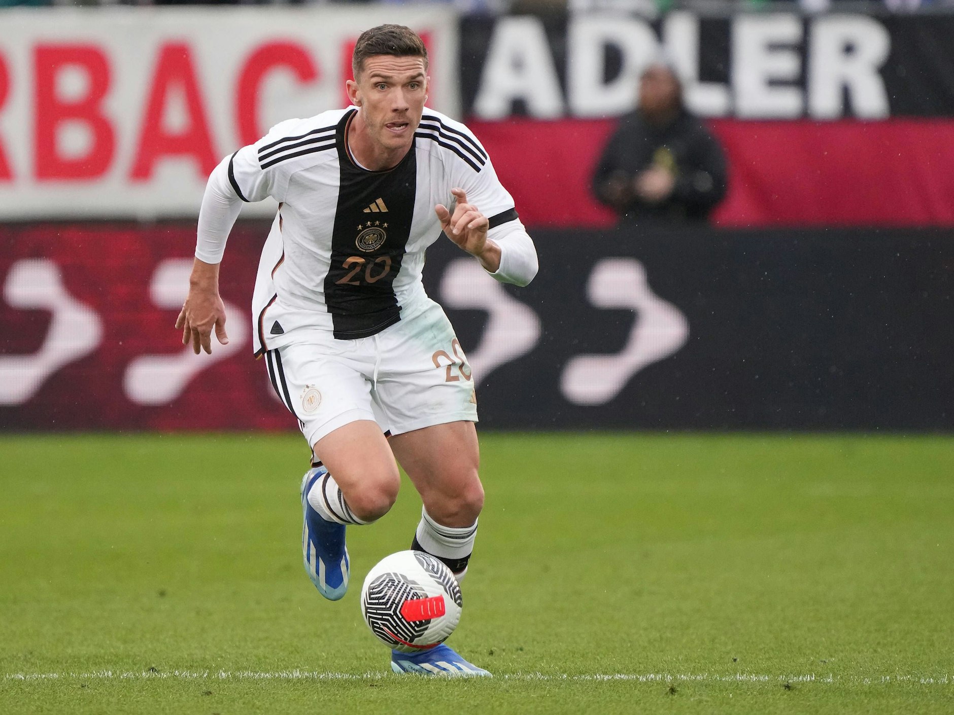 Als Nationalspieler ist er zum 1. FC Union gewechselt, aber bei der EM bleibt im nur die Zuschauerrolle: Robin Gosens
