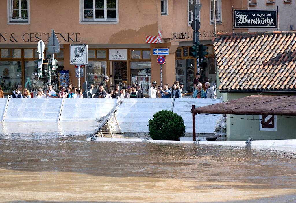 Hochwasser in Bayern und Baden-Württemberg: Pegel sinken, doch keine Entwarnung