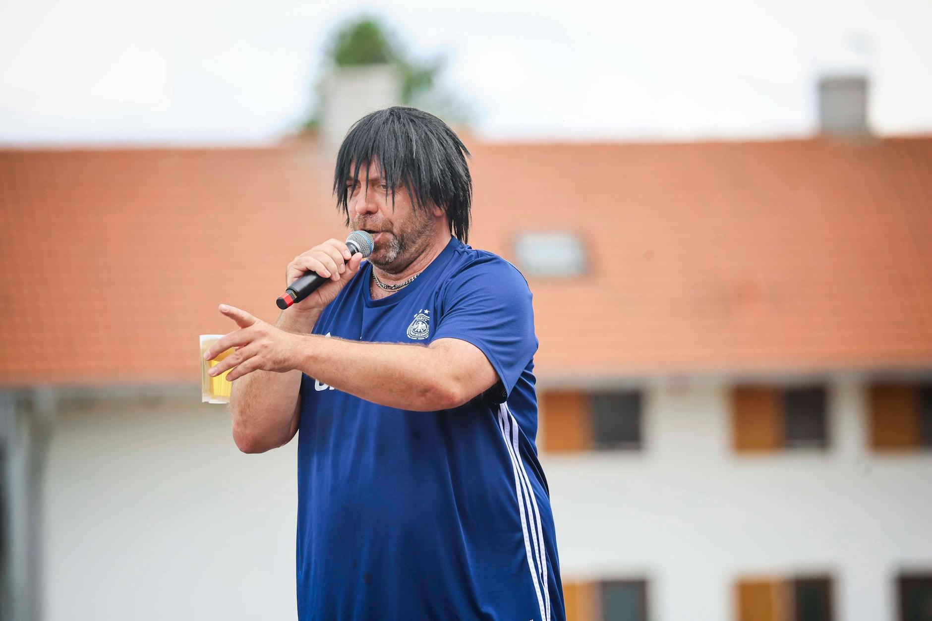 Ikke Hüftgold hat Ärger mit dem DFB.