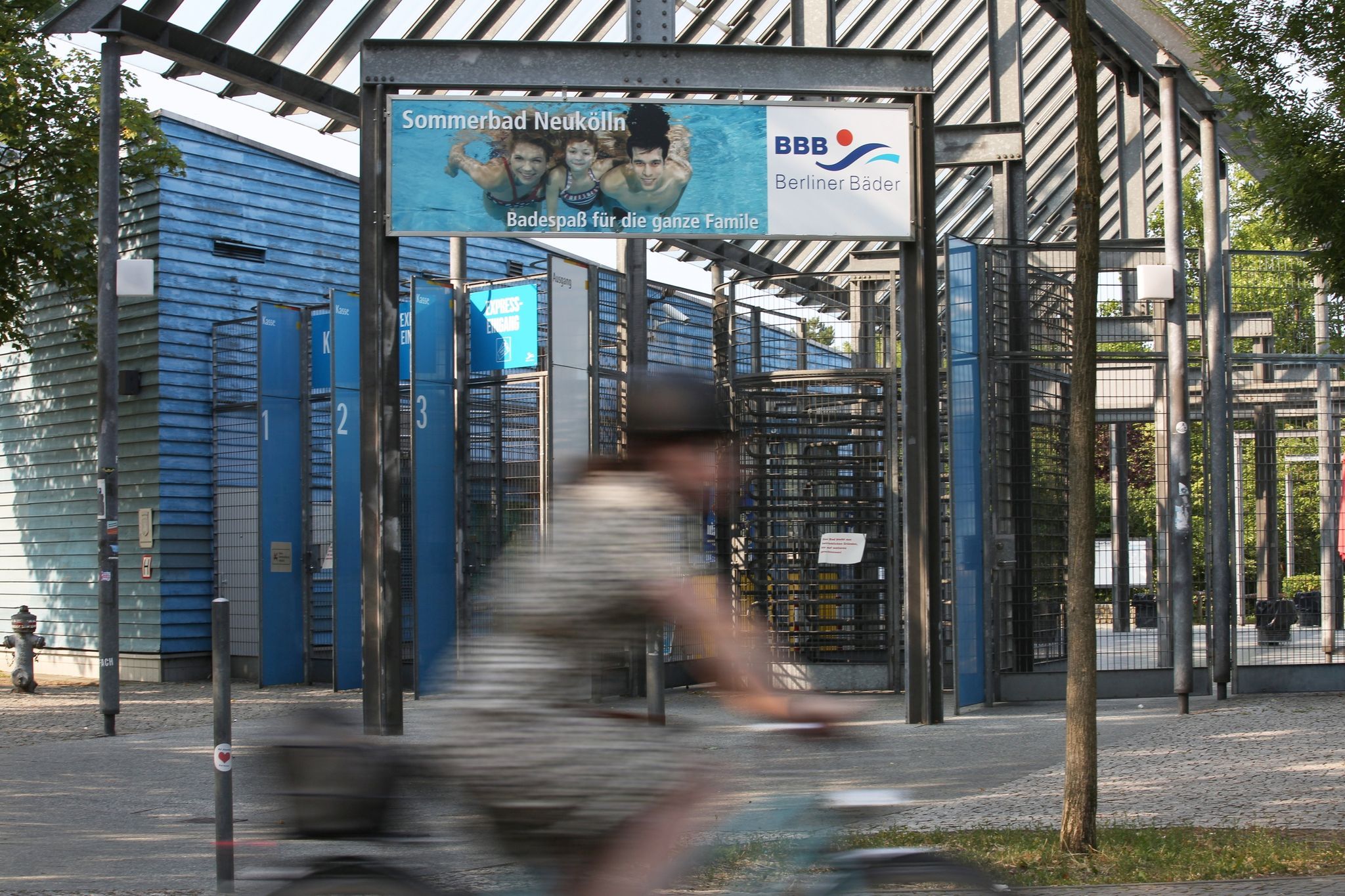 Mobilitätswende in Berlin-Kreuzberg: Ich reite jeden Morgen Rodeo – und ich hasse es!