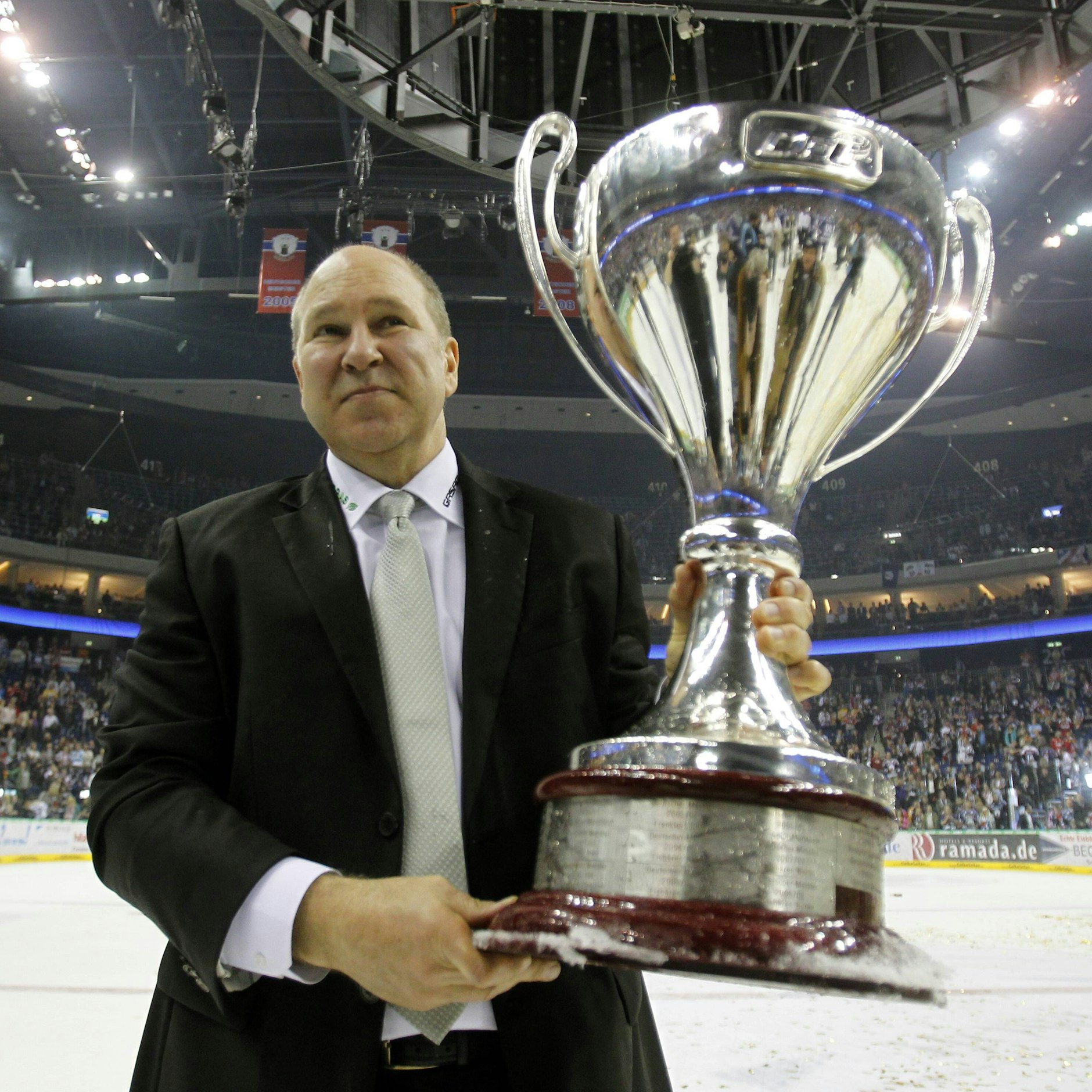 Als Trainer – einmal als Assistent, fünfmal als Chef – gewann Don Jackson mit den Eisbären Berlin den deutschen Meistertitel.