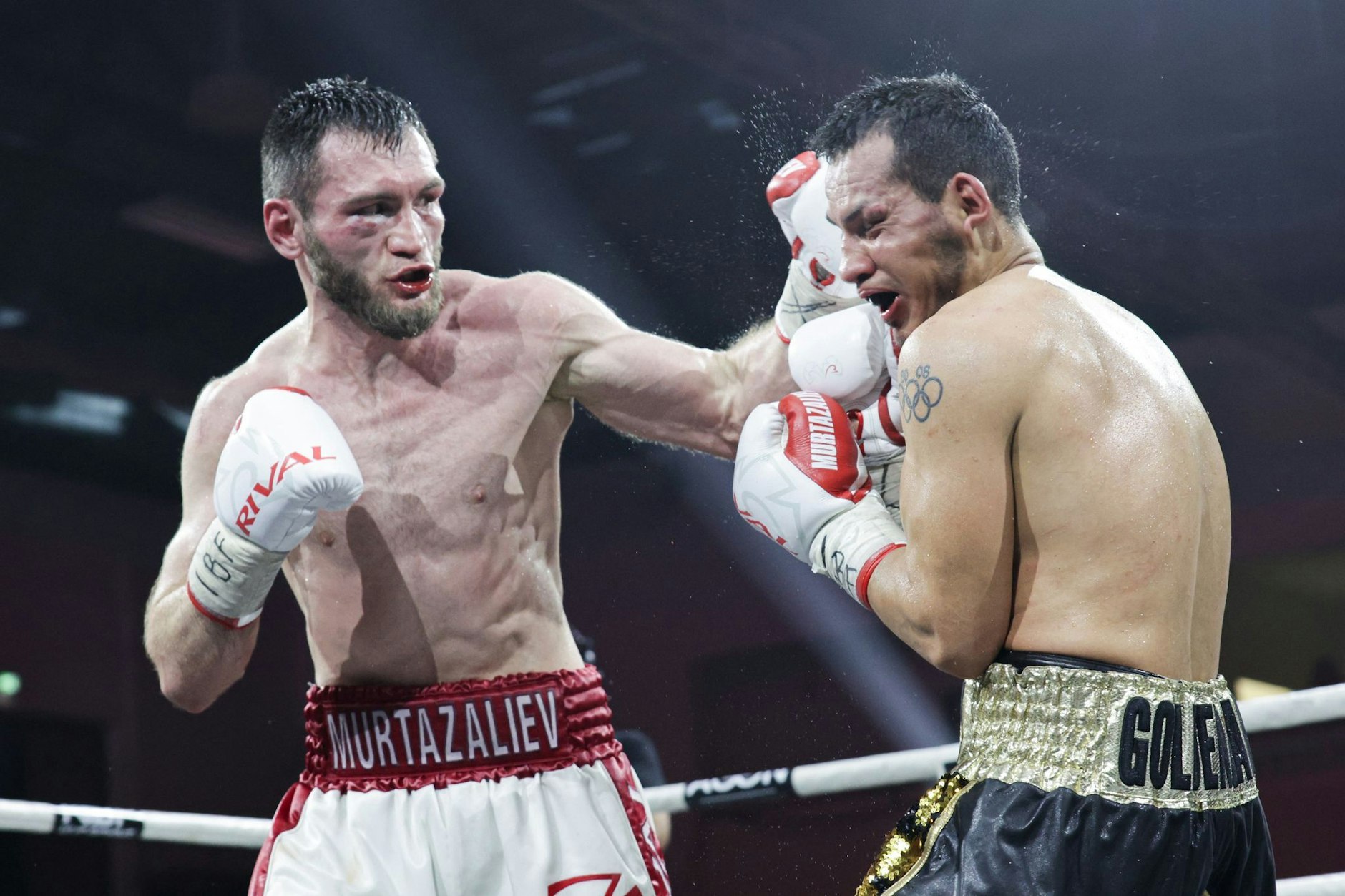 Jack Culcay (r) hat den WM-Kampf im Superweltergewicht gegen den Russen Bachram Murtasalijew verloren.  