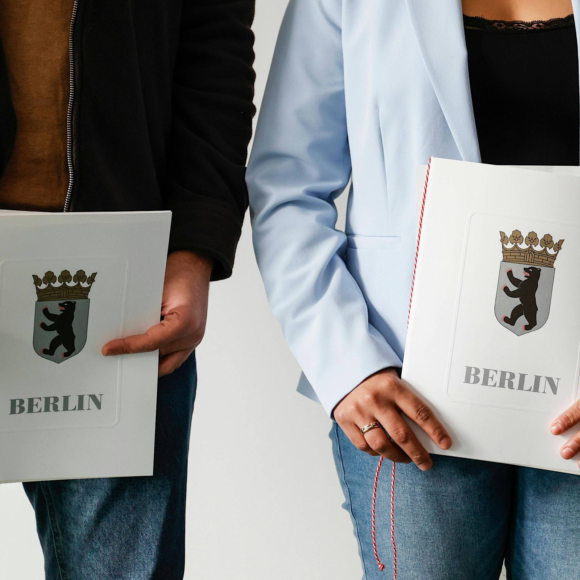 Einbürgerung in Berlin: Eine Geschichte von Ängsten, Hoffnung und … Rammstein