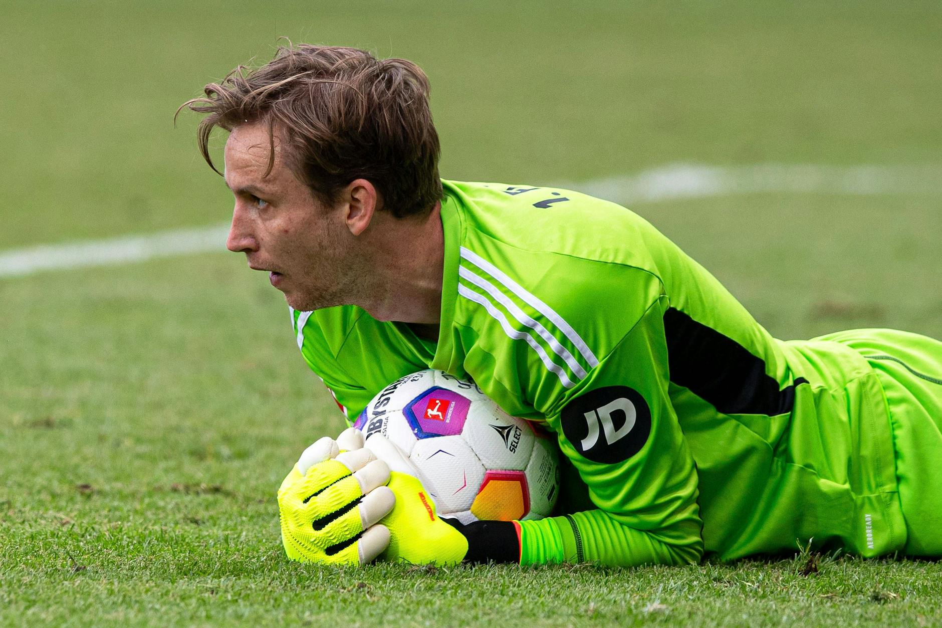 Wenn Frederik Rönnow den Ball so sicher unter sich begraben hat, ist beim 1. FC Union alles in bester Ordnung.