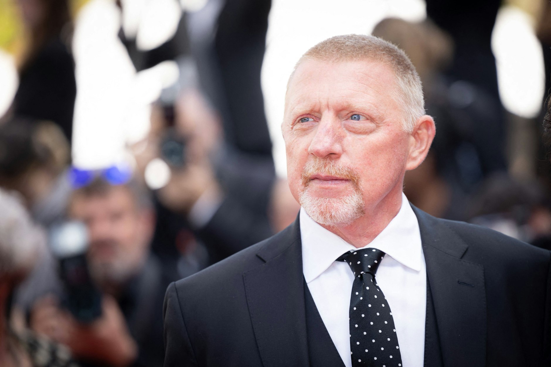 Deutschlands Tennislegende Boris Becker macht sich Sorgen um den Nachwuchs beim DTB. Übernimmt er einen neuen Job?