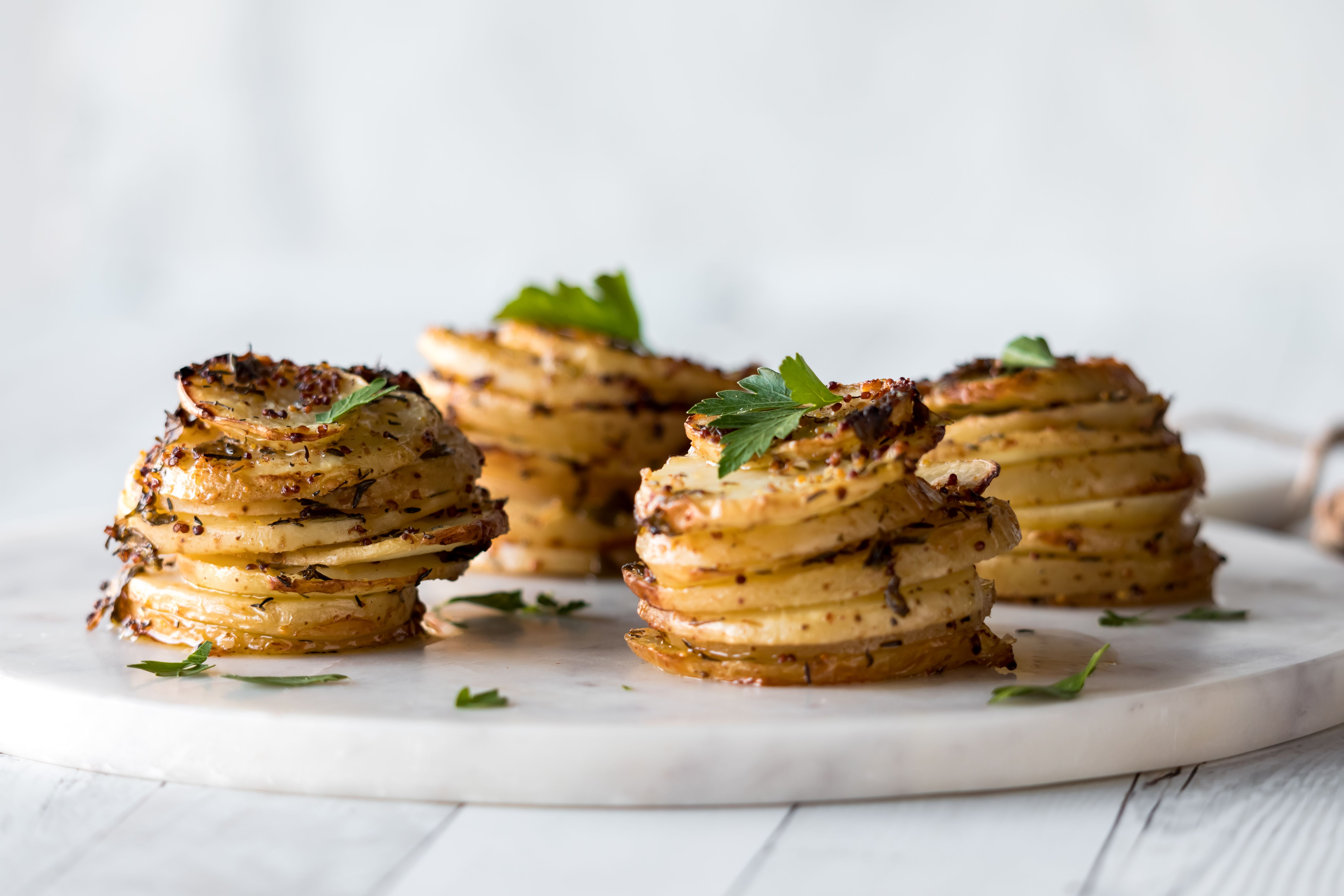 Kennen Sie „Potato Stacks“? Dieses Rezept für Kartoffeln mit Parmesan ist GÖTTLICH!