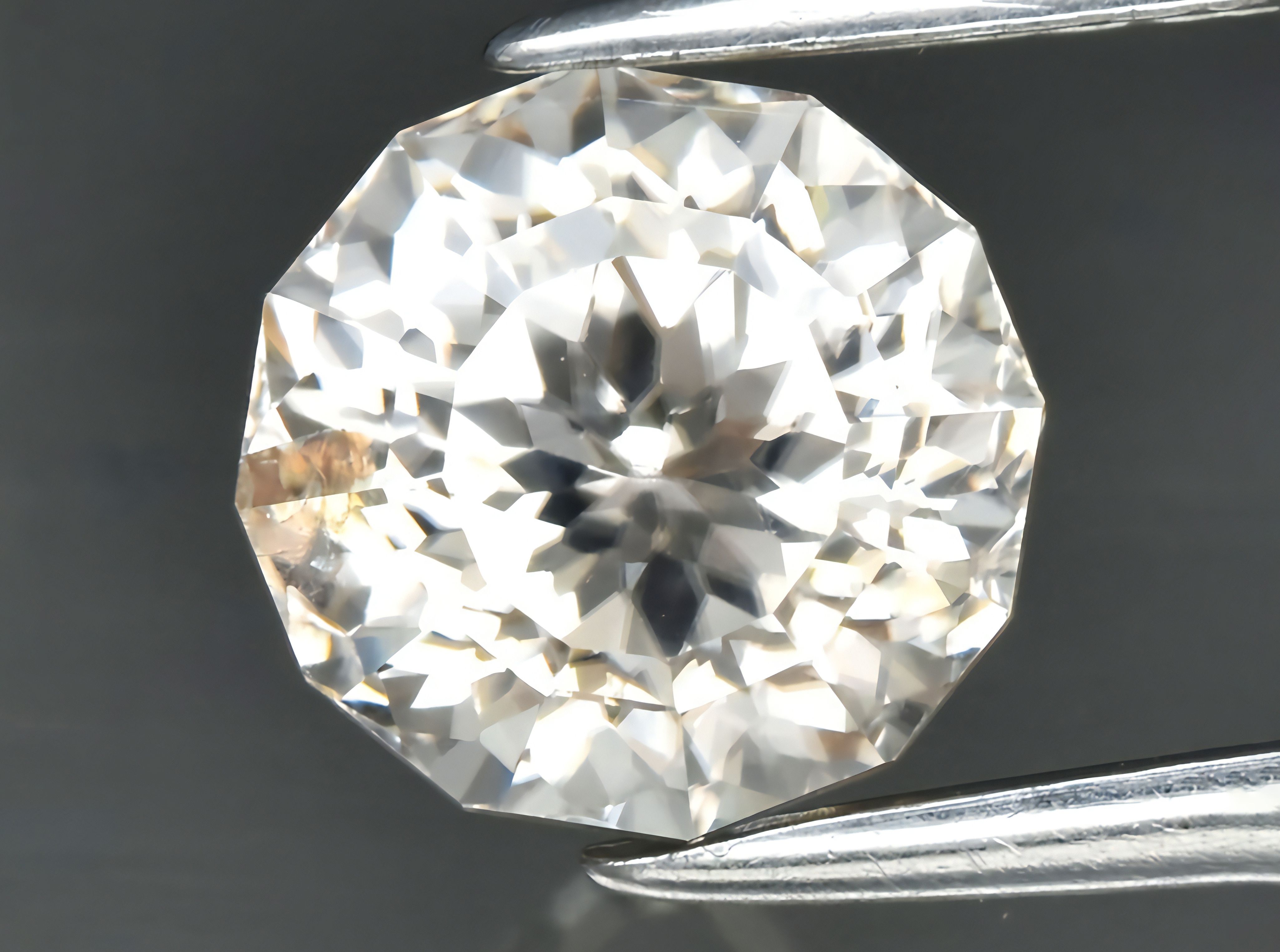 Rom: Bande bricht in Bulgari-Filiale ein, Schmuck im Wert von halber Million Euro gestohlen