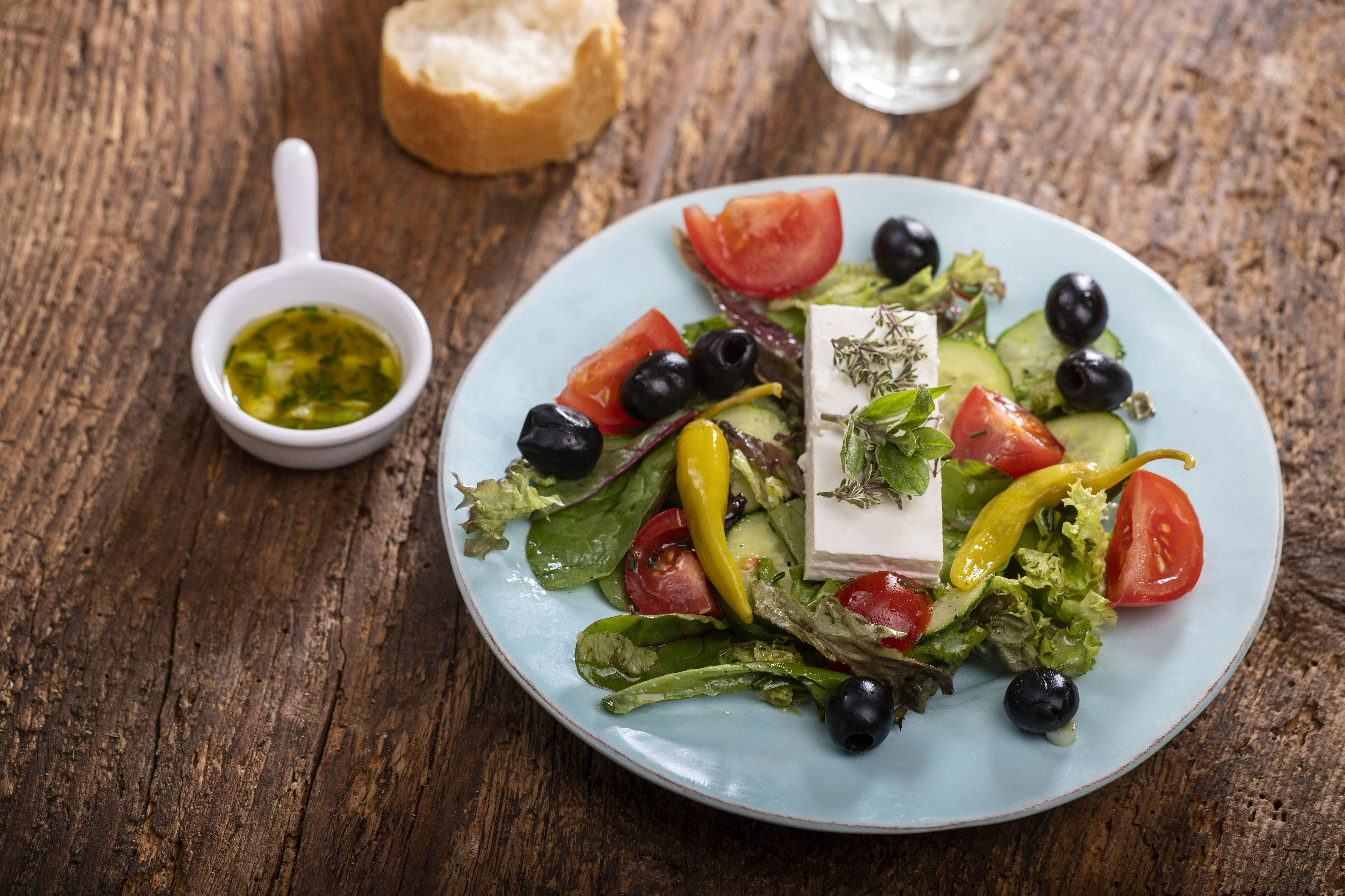 Rezept für griechischen Kartoffelsalat mit Feta und Kapern