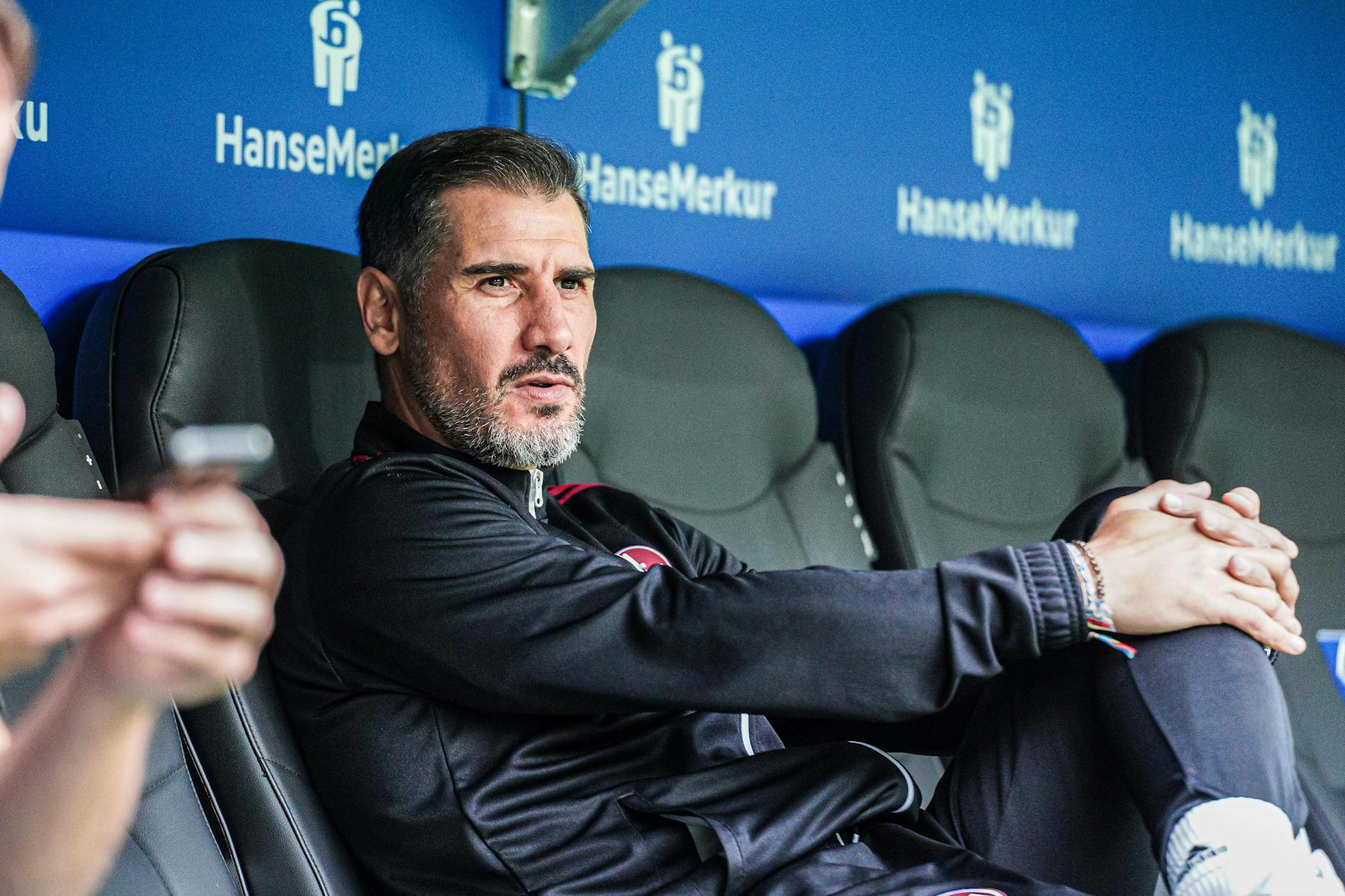 Herthas neuer Cheftrainer Cristian Fiel hat jede Menge Arbeit mit der Mannschaft vor sich.