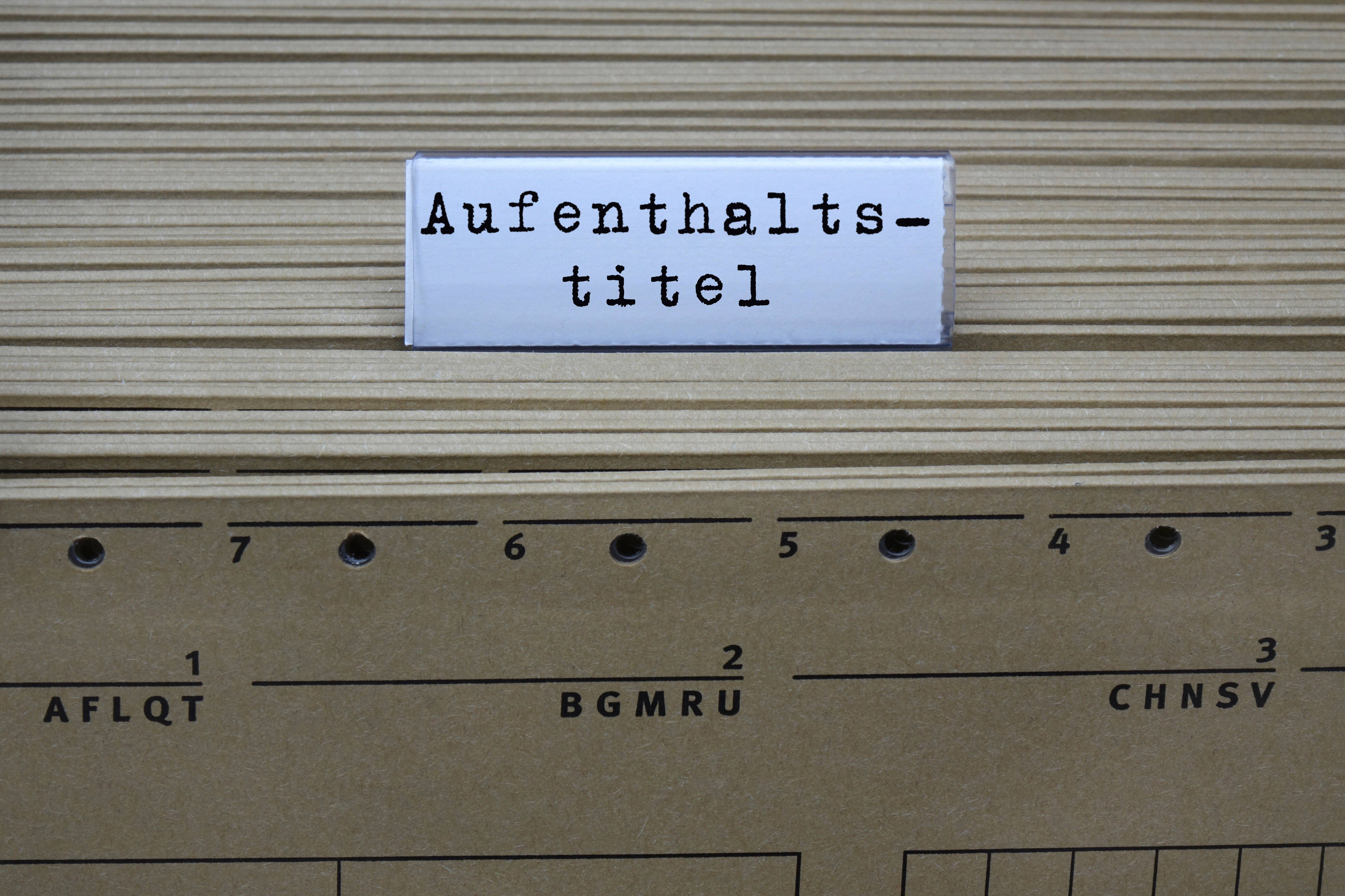 Fragen Sie sich auch, wo gestohlene Blanko-Ausweise landen? HIER!