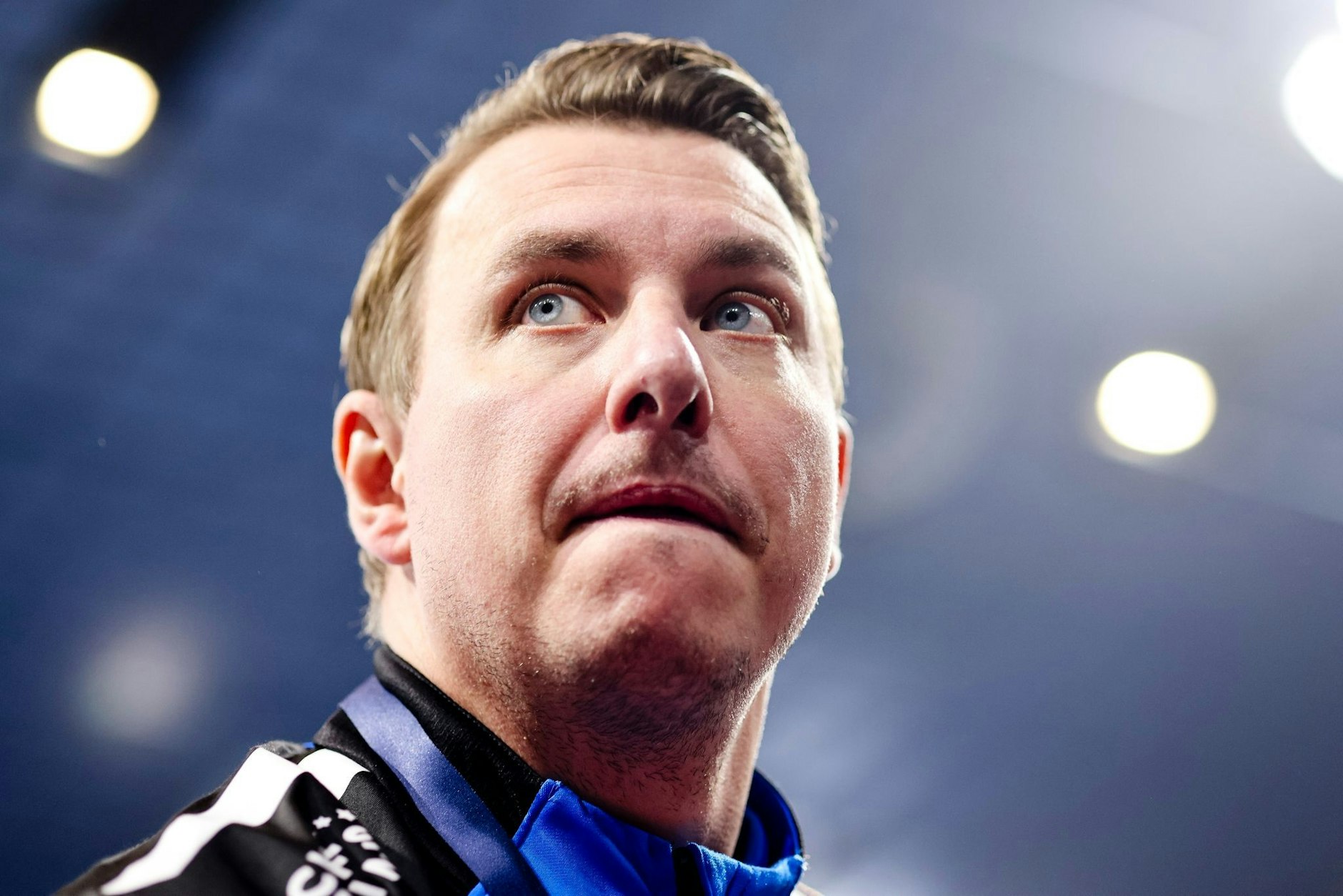 ARCHIV - Kiels Trainer Filip Jicha und sein Team am Wochenende beim Final Four der Champions League.  