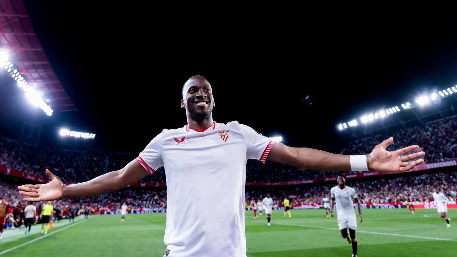 Für den FC Sevilla jubelt Dodi Lukebakio in 23 Spielen in Spaniens Top-Liga über fünf von ihm erzielte Tore.