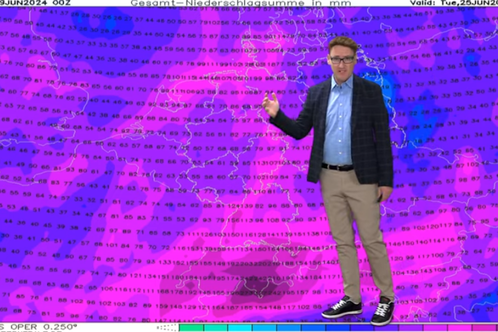 Der Juni geht richtig nass weiter, erklärt Wetter-Experte Dominik Jung anhand der Karte.