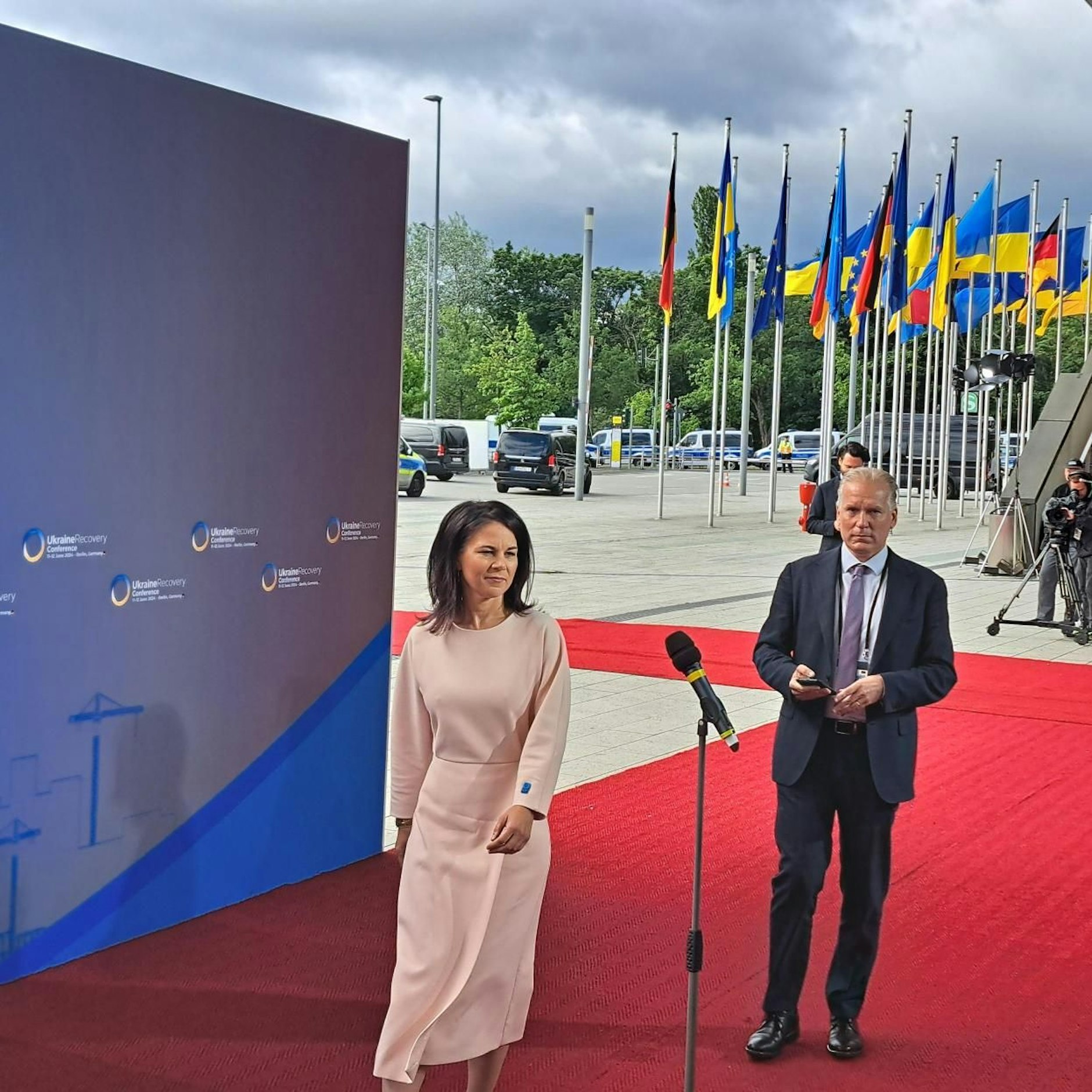 Annalena Baerbock auf dem Messegelände.&nbsp;