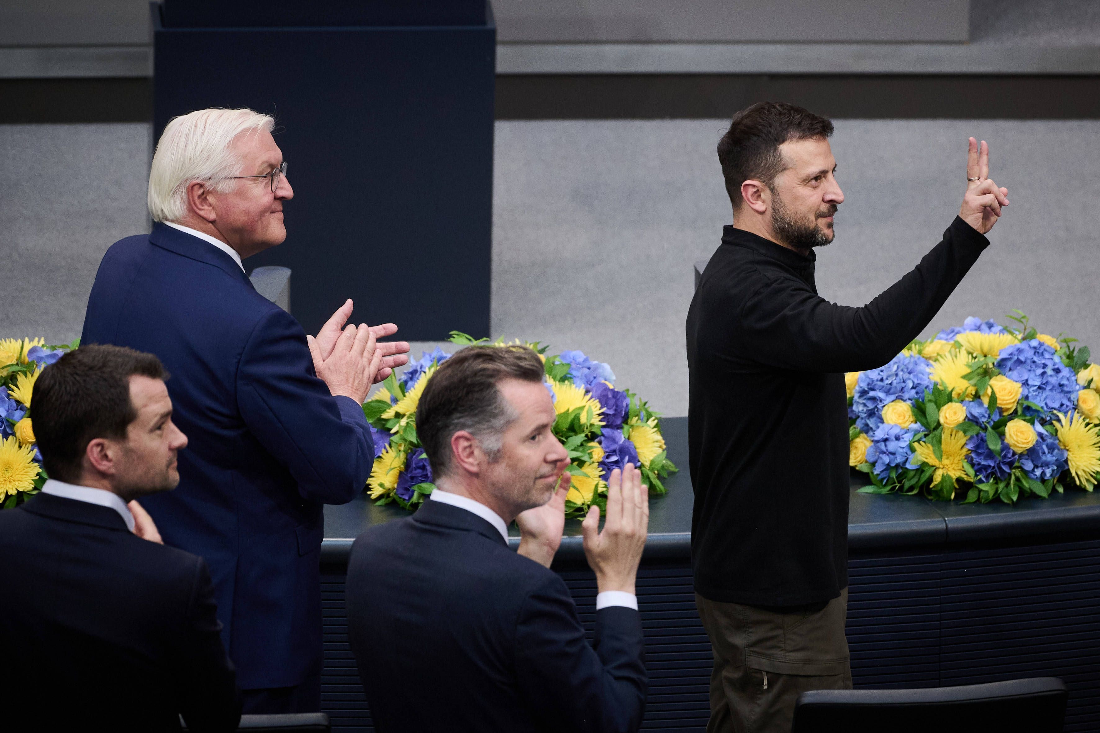 Newsblog zur Ukraine-Konferenz in Berlin: BSW und AfD bleiben Selenskyjs Rede im Bundestag fern