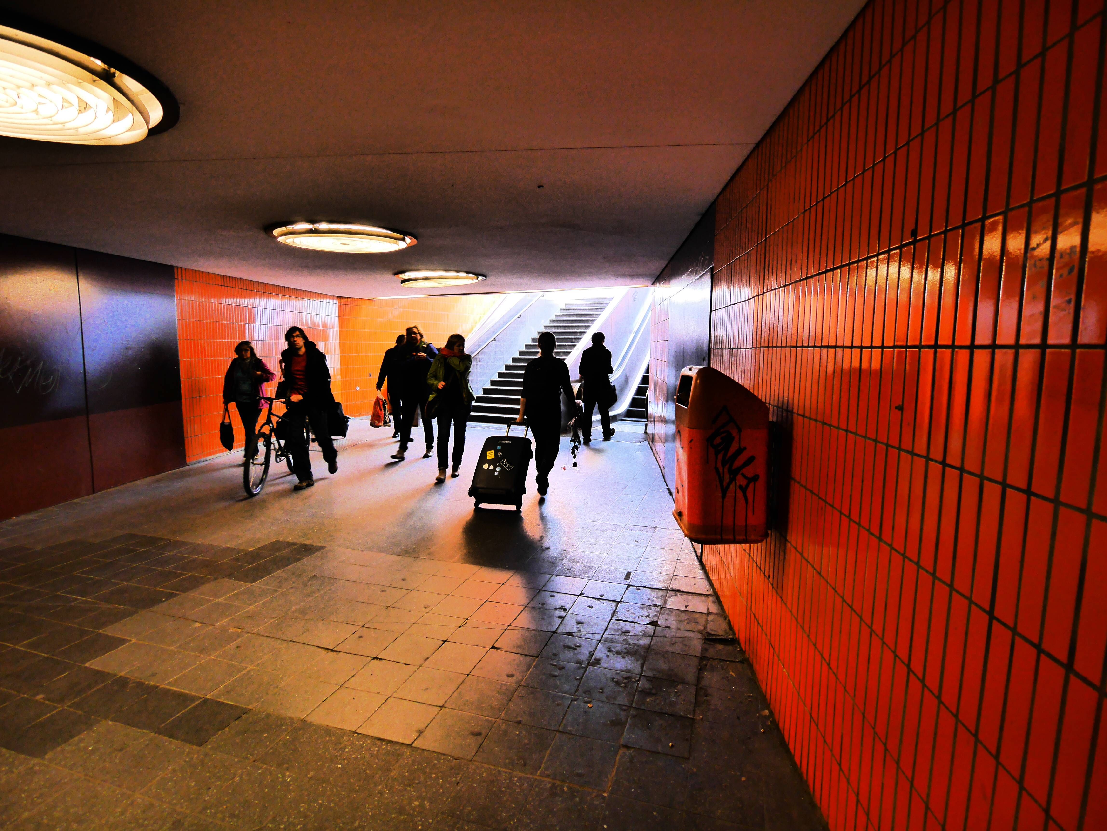 Verlaufen auf dem Weg zur Konferenz: So spotten Ukrainer über Berlin und die S-Bahn