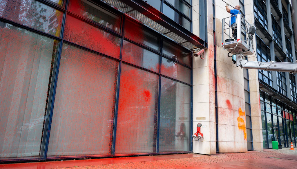 Willy-Brandt-Haus beschmiert: Offenbar Botschaft an Olaf Scholz