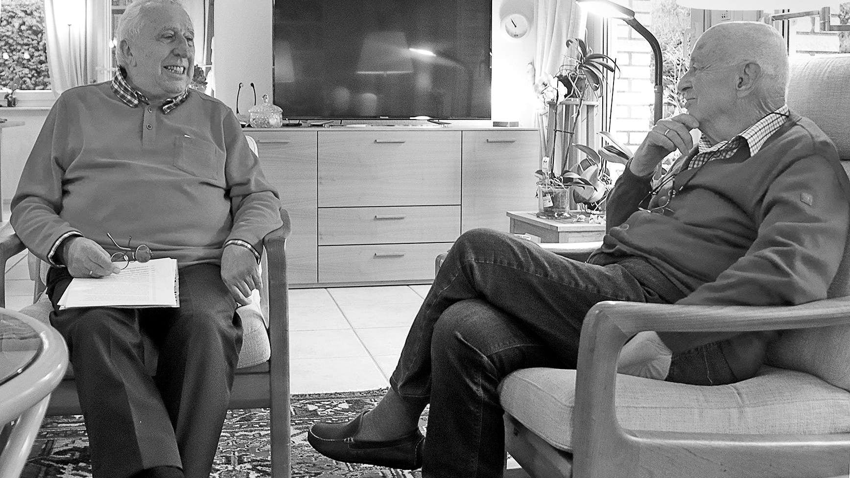 Im Gespräch mit Egon Krenz: Zusammen mit ihm schrieb Friedrich Wolff das Buch „Komm mir nicht mit Rechtsstaat“ (Eulenspiegel-Verlagsgruppe).