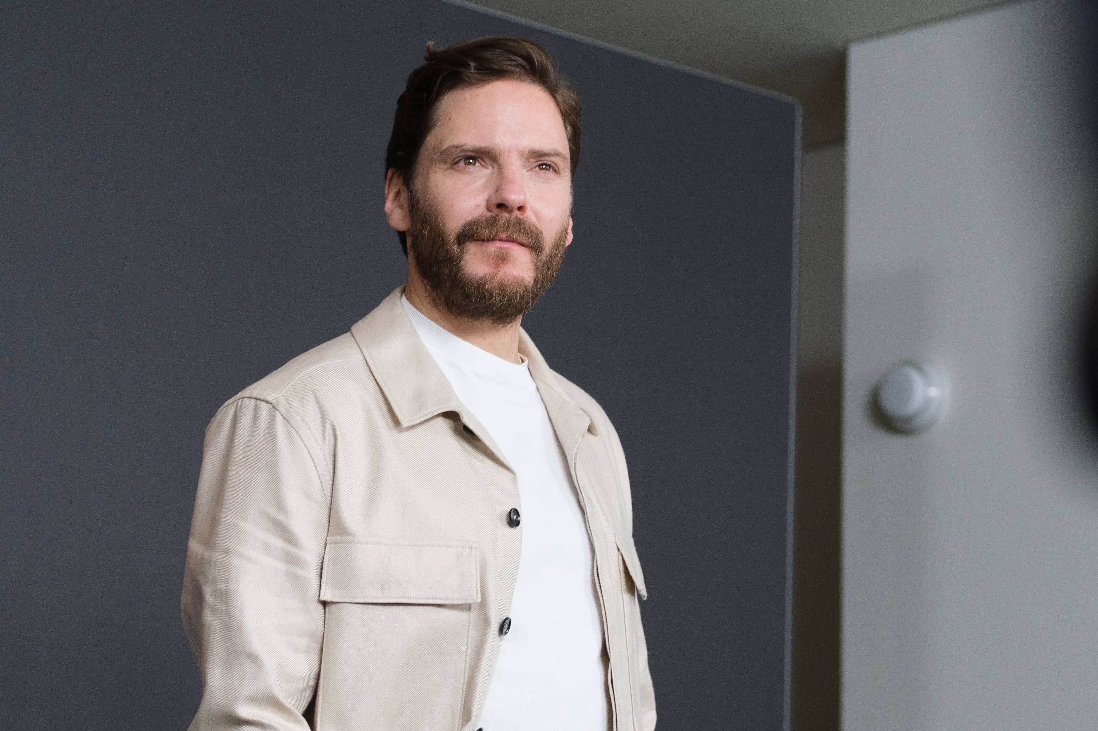 Daniel Brühl: „Das Scheinwerferlicht war nie so grell, die Einsamkeit nie so groß“