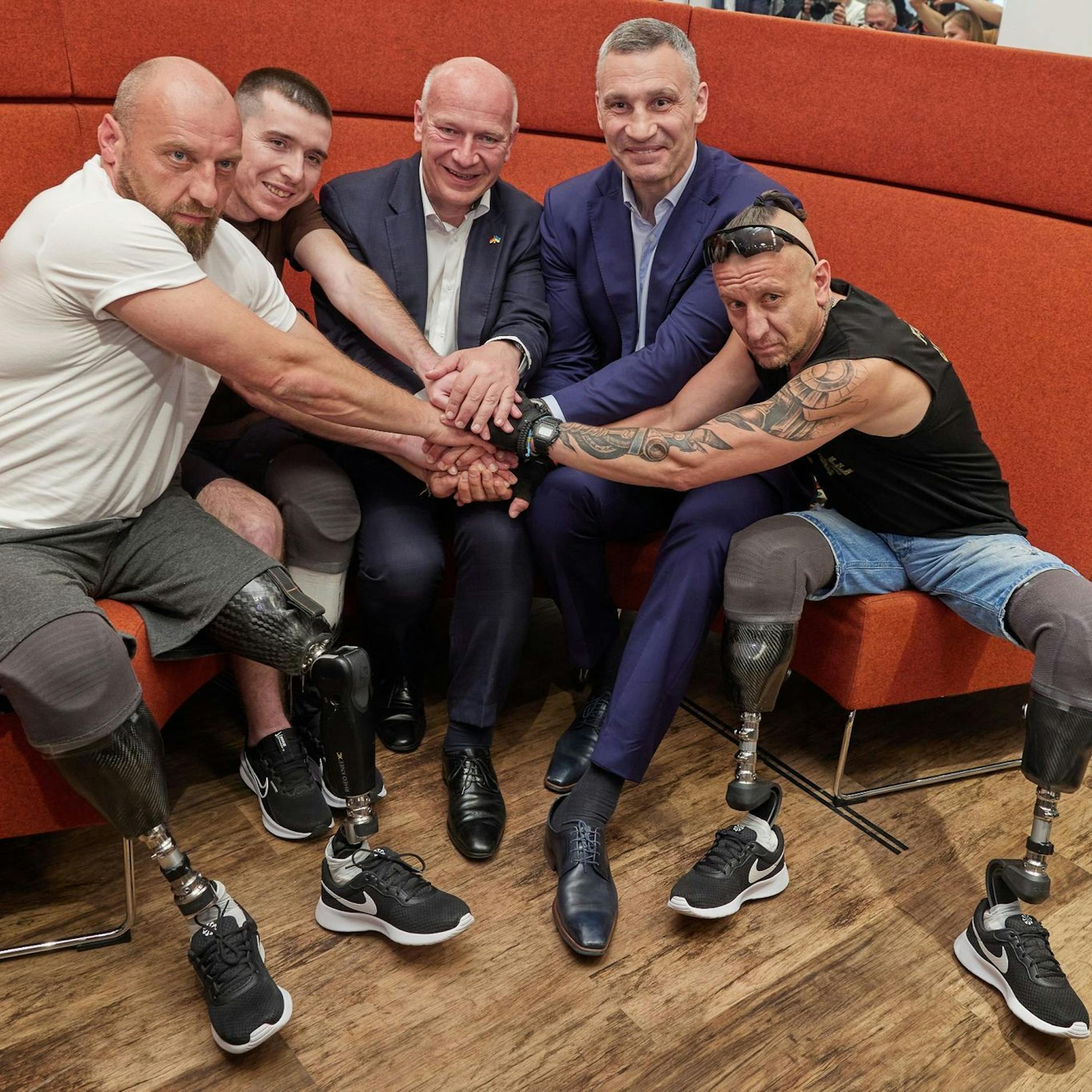 Image - Berlin: Wegner und Klitschko besuchen verletzte ukrainische Soldaten