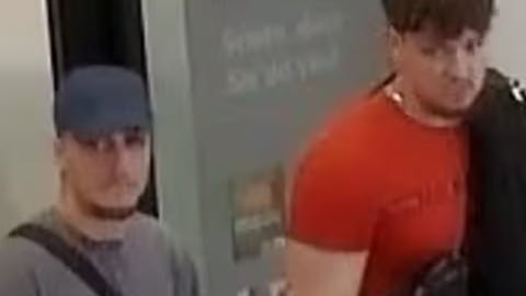 Die Polizei fragt: Wer kennt diese Männer oder kann Hinweise geben?