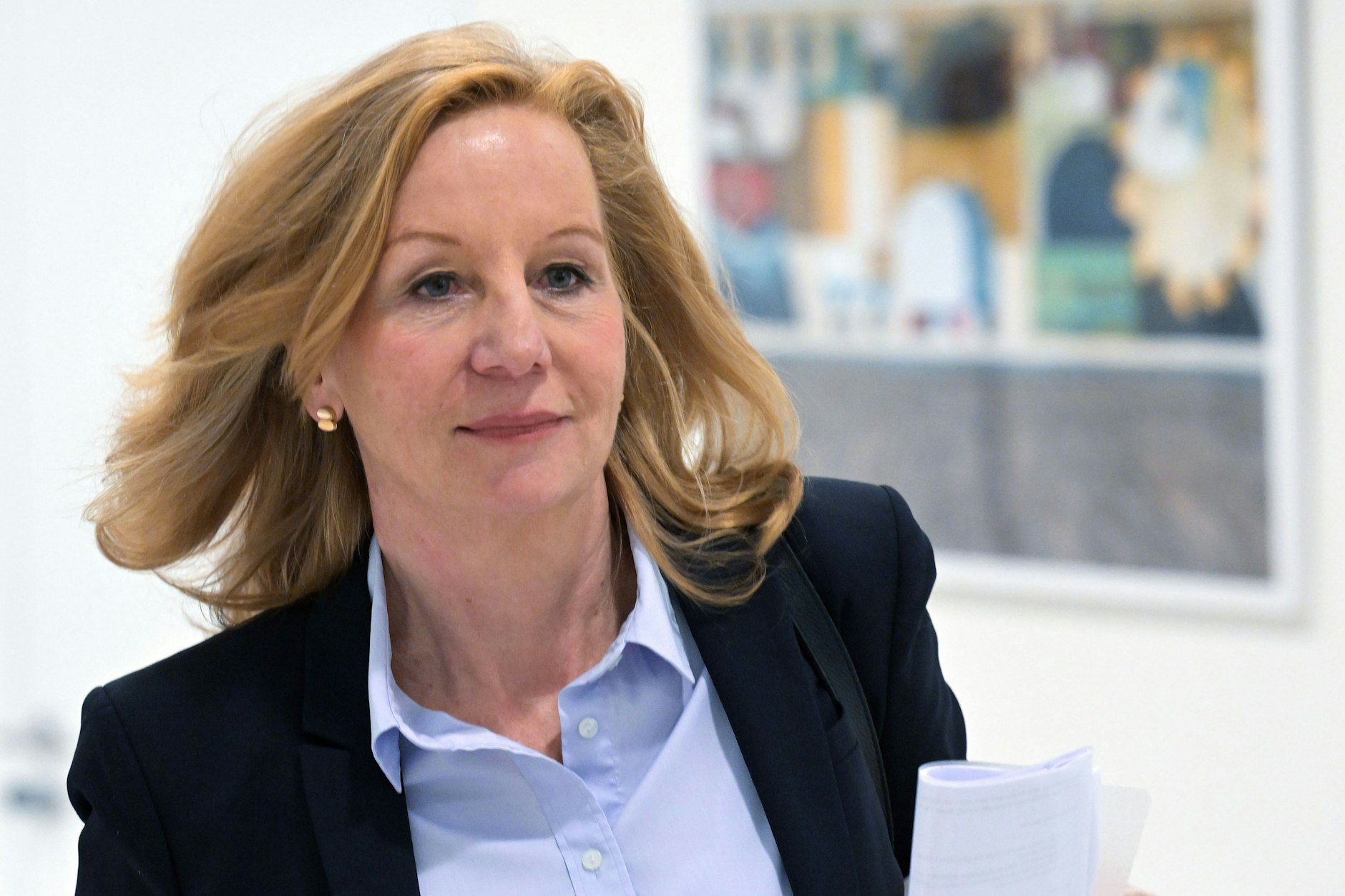 Patricia Schlesinger, Ex-Intendantin des Rundfunks Berlin-Brandenburg (RBB), geht während des Untersuchungsausschusses durch die Rundfunkanstalt.