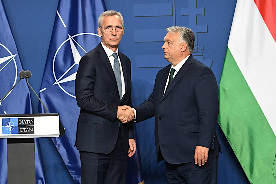 Nato-Generalsekretär Jens Stoltenberg und Ungarns Premierminister Viktor Orbán konnten sich auf einen Kompromiss im Umgang mit der Ukraine einigen.
