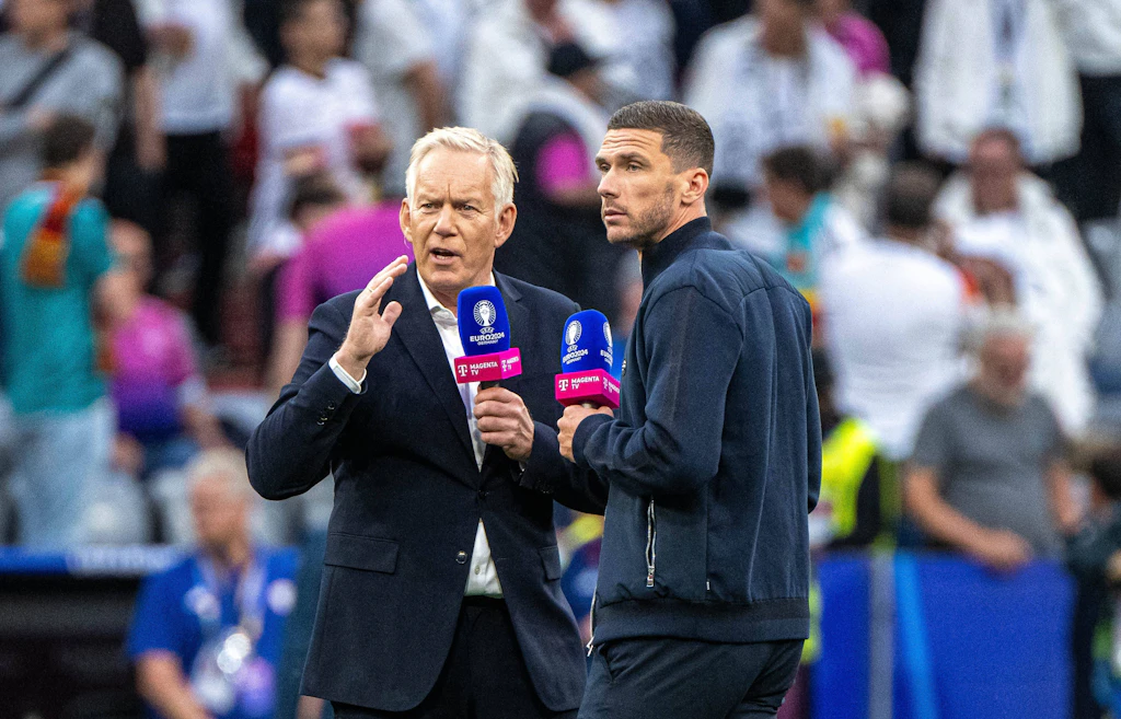 Robin Gosens TV uzmanı olarak ilk çıkışında böyle yaptı