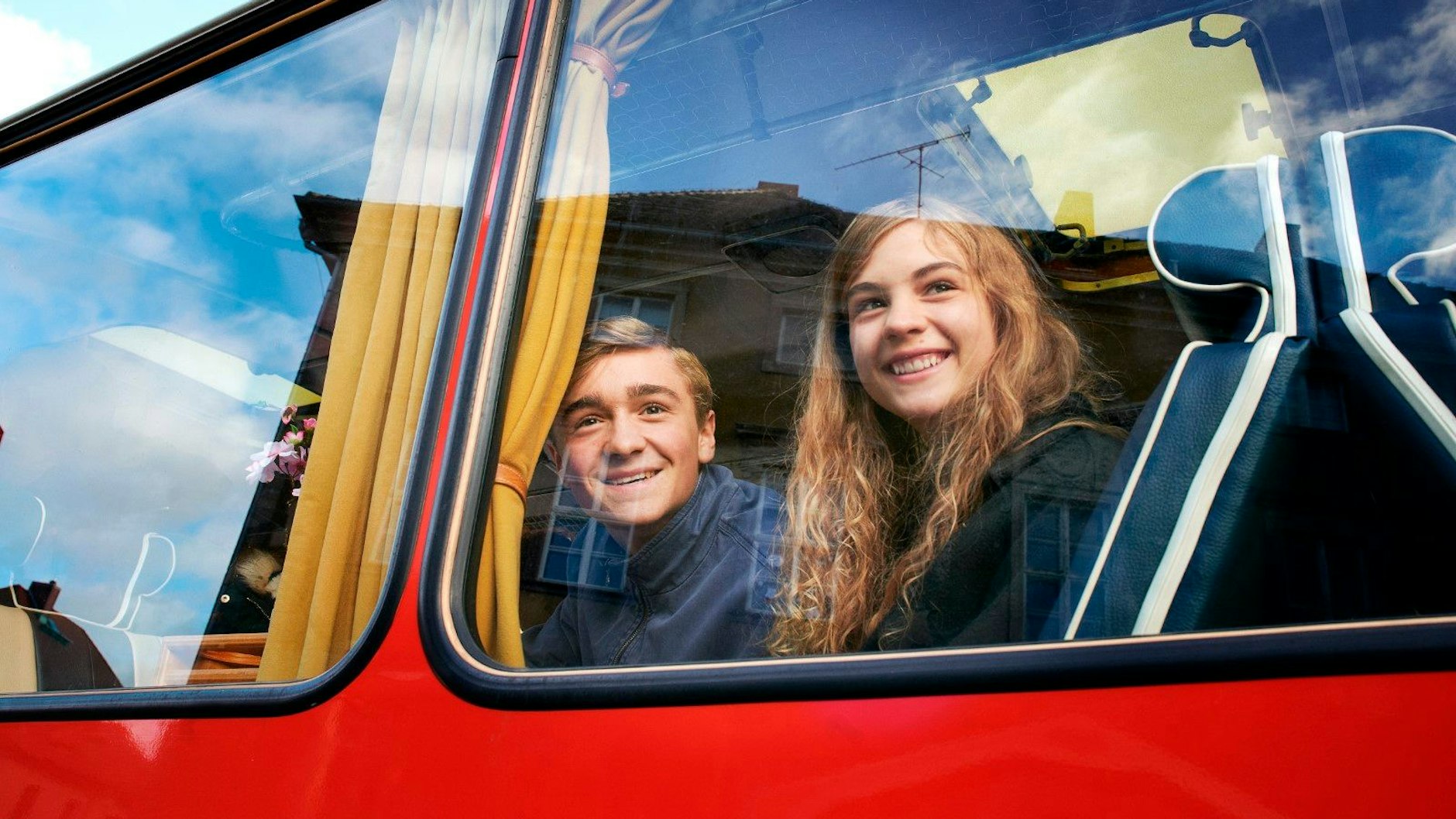 Szene aus dem Film „Alfons Zitterbacke – Endlich Klassenfahrt!“. Wenn Eltern zurückbleiben, brauchen sie einen guten Plan und eine Massage.