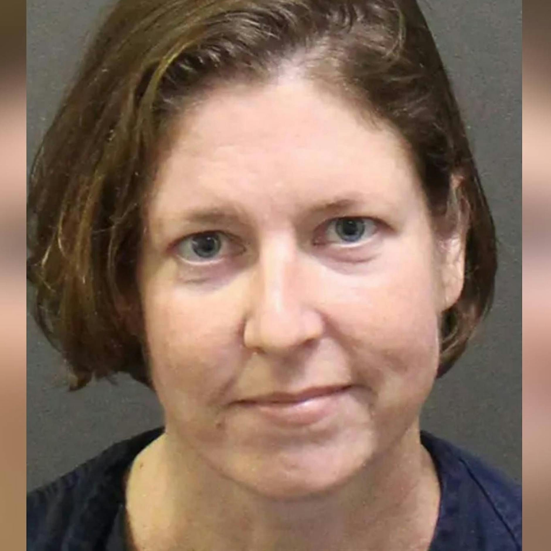 Frau ließ ihren Freund in Koffer ersticken – und filmte es mit dem Handy!